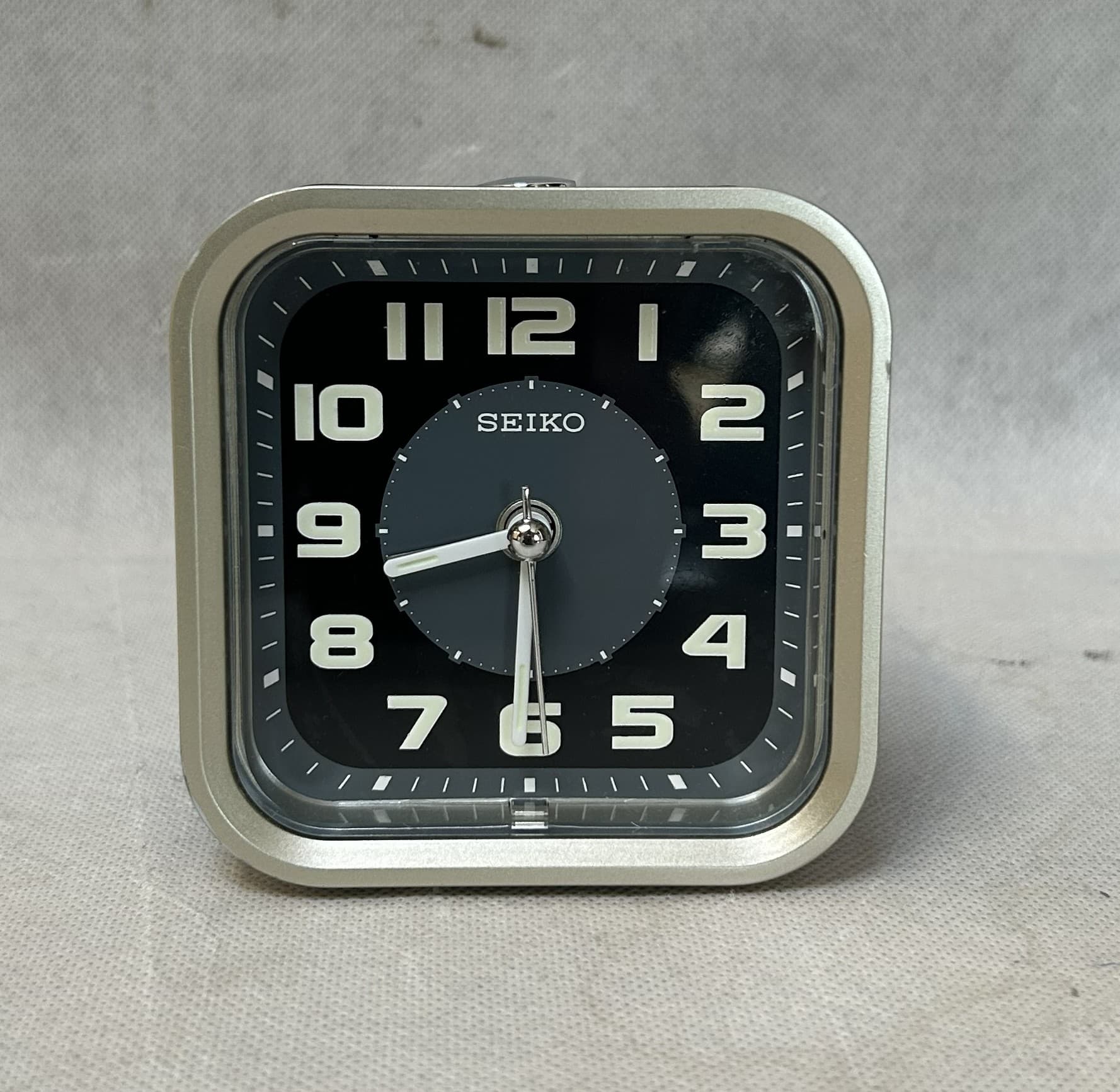 Alarm clock, silver plastic, transparent acrylic, Japan, 1980s. - 325095