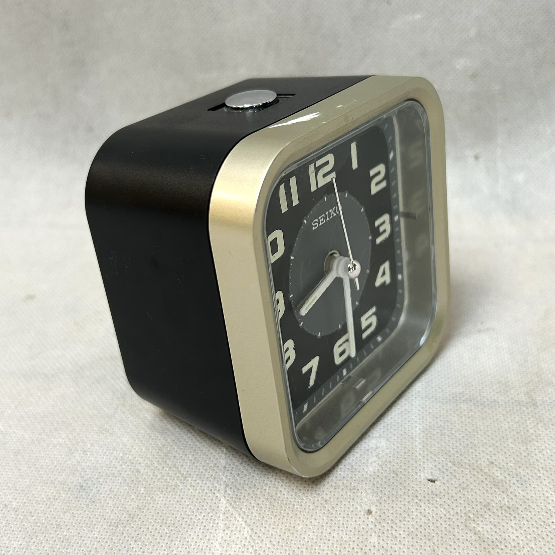 Alarm clock, silver plastic, transparent acrylic, Japan, 1980s. - 325091