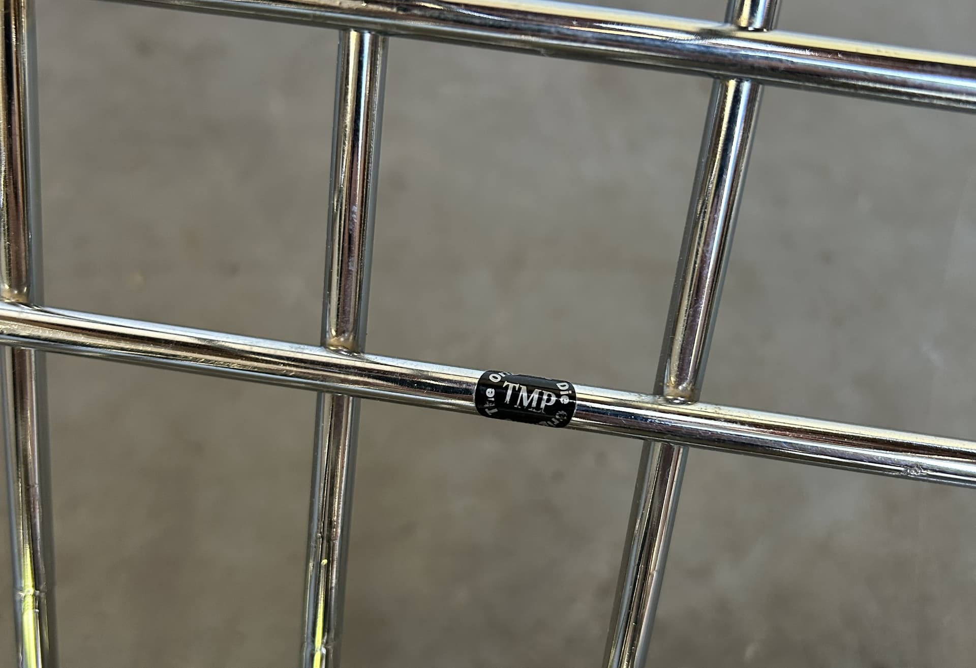 Magazine Rack TMP, silver chrome, by W. Glaeser, Thomas Merlo & Partner, 1980s. - 325124
