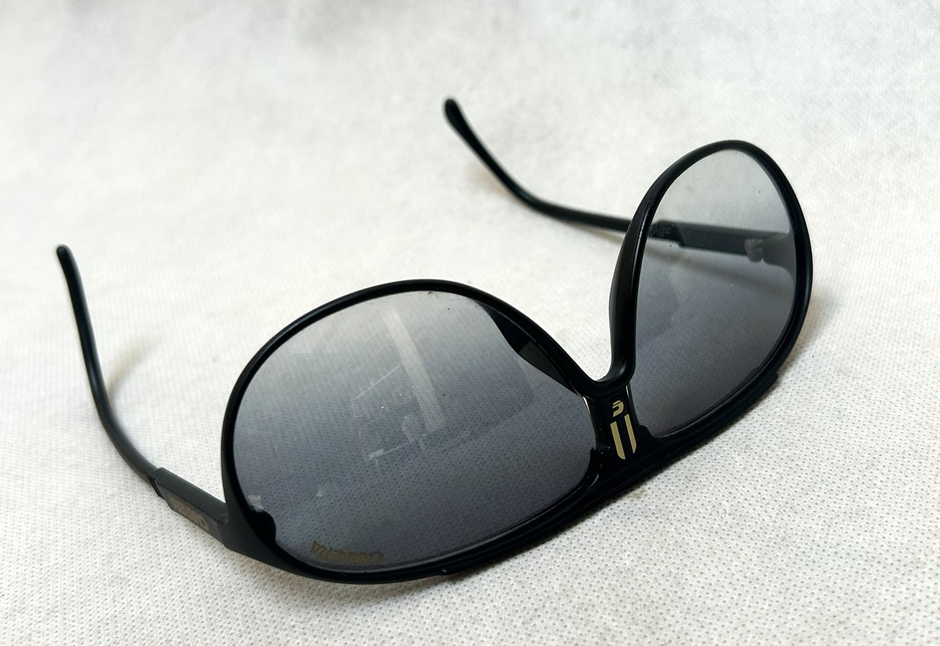 Okulary przeciwsłoneczne Carrera Porsche Design, plastik czarny, złote akcenty, lata 80. - 325273