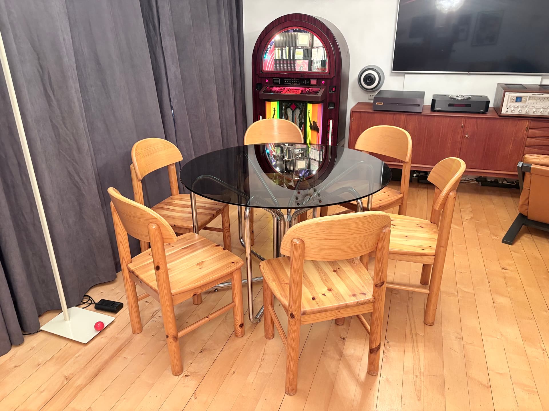 Set of Six Chairs, brown pine, by R. Daumiller, Denmark, 1970s. - 325703