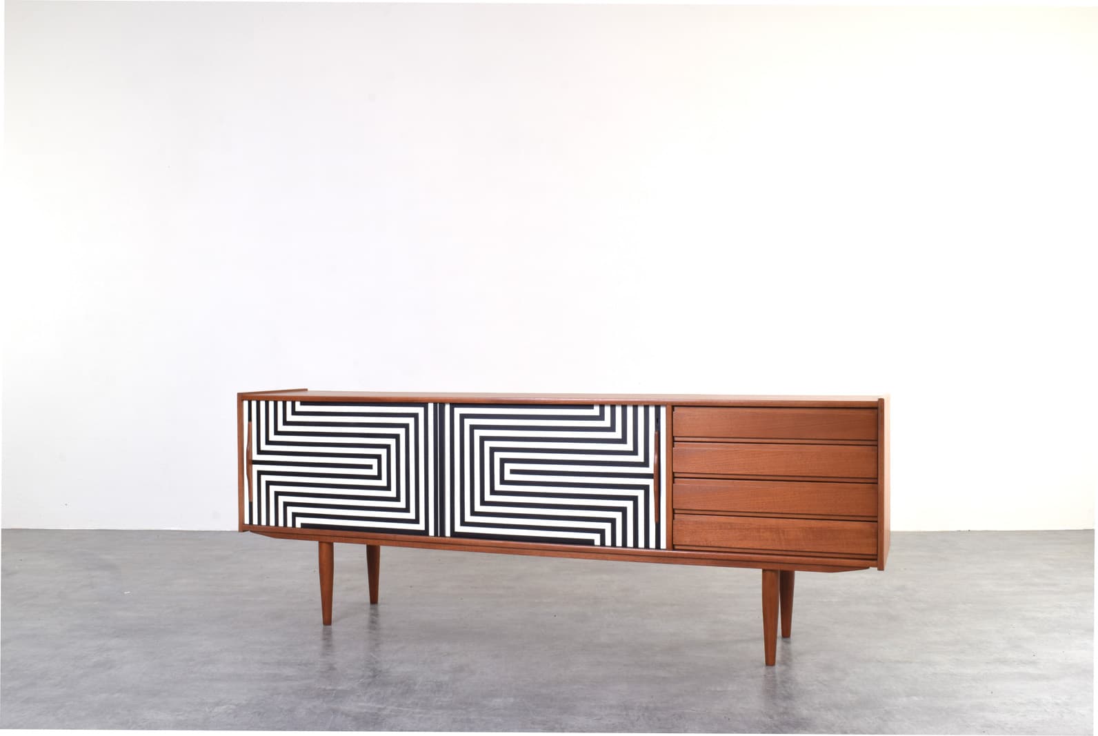 Sideboard Op-Art, teak brown, black and white front, Denmark, 1960s. - 325708