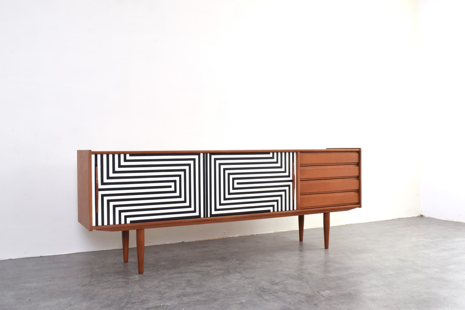 Sideboard Op-Art, teak brown, black and white front, Denmark, 1960s. - 325710