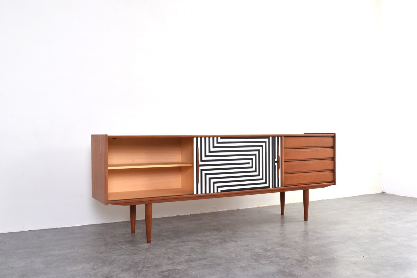 Sideboard Op-Art, teak brown, black and white front, Denmark, 1960s. - 325712