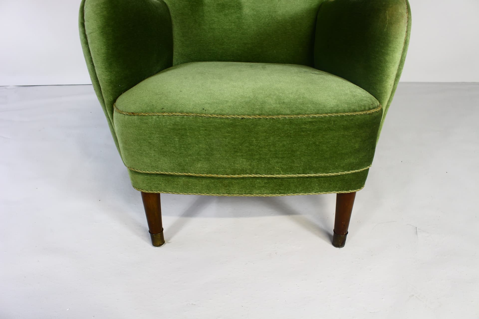 Fotel Art Deco, velvet zielony, drewno brązowy, Dania, lata 50. - 325778