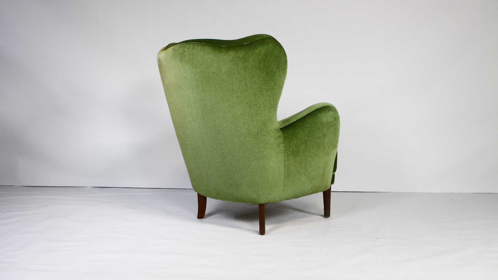 Fotel Art Deco, velvet zielony, drewno brązowy, Dania, lata 50. - 325774