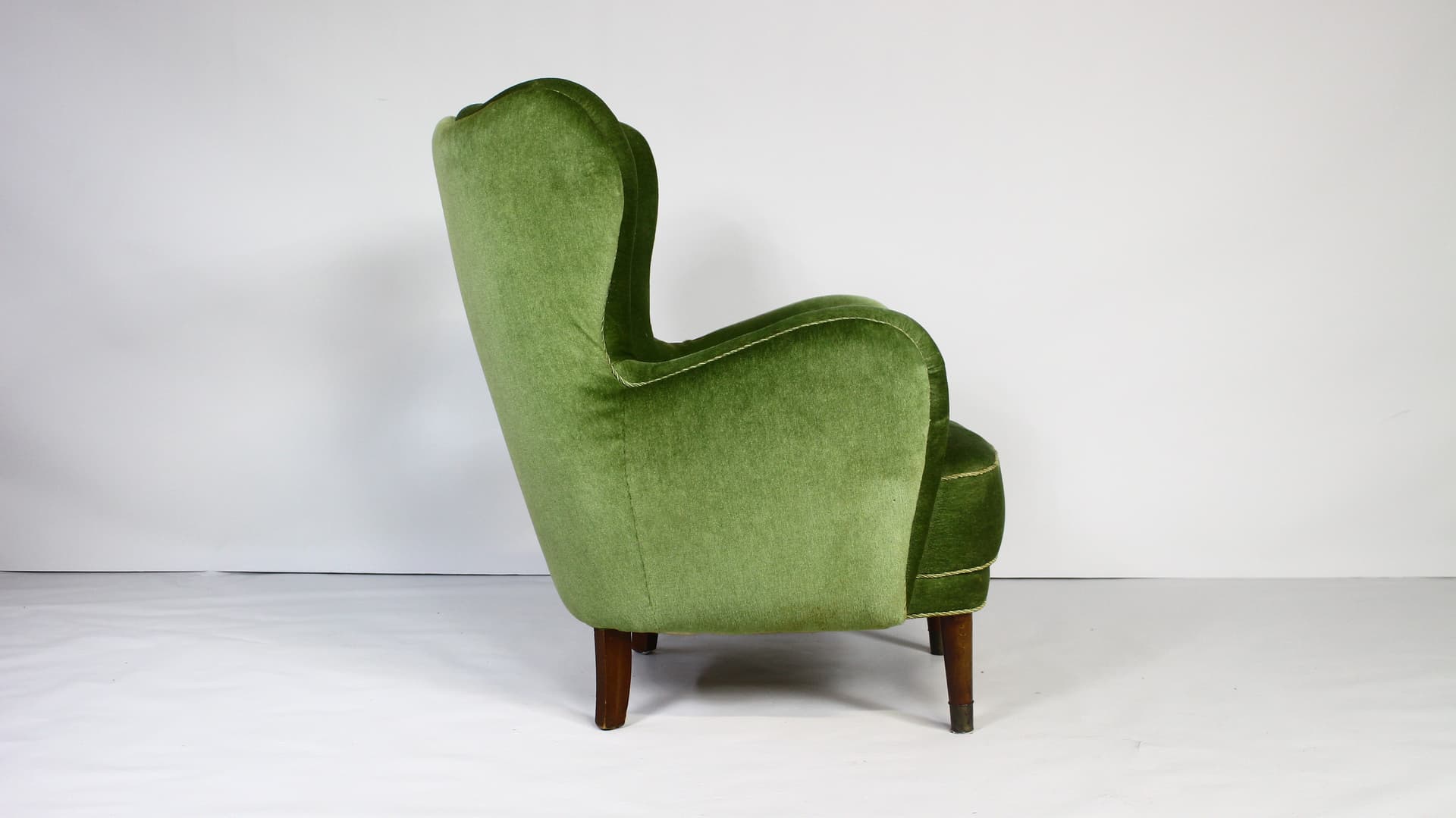 Fotel Art Deco, velvet zielony, drewno brązowy, Dania, lata 50. - 325771