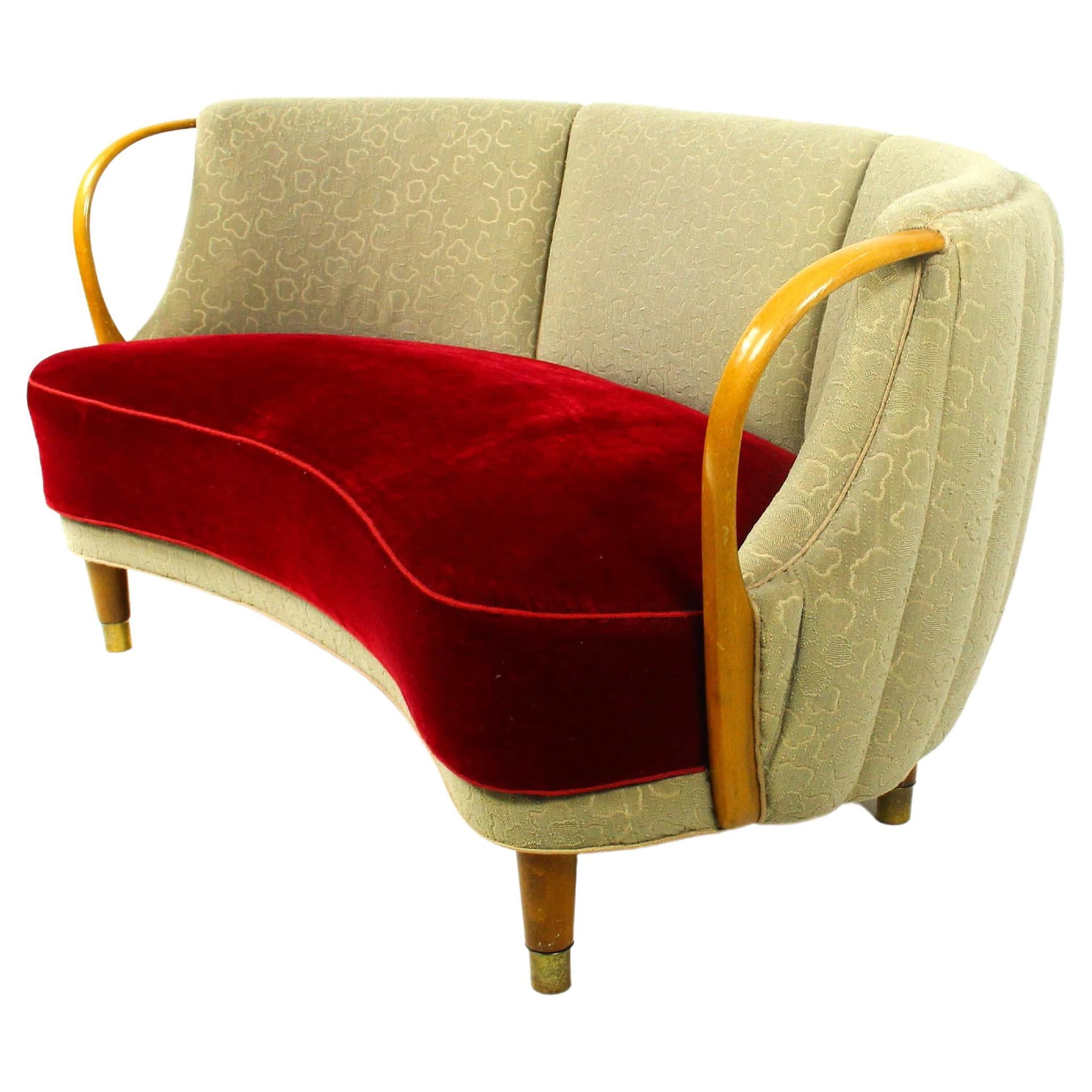 Banana sofa, burgundy velvet, honey beech, N.A. Jørgensens Møbelfabrik, Denmark, 1950s. - 325782
