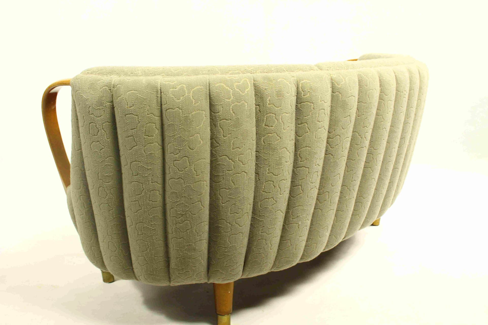 Banana sofa, burgundy velvet, honey beech, N.A. Jørgensens Møbelfabrik, Denmark, 1950s. - 325791
