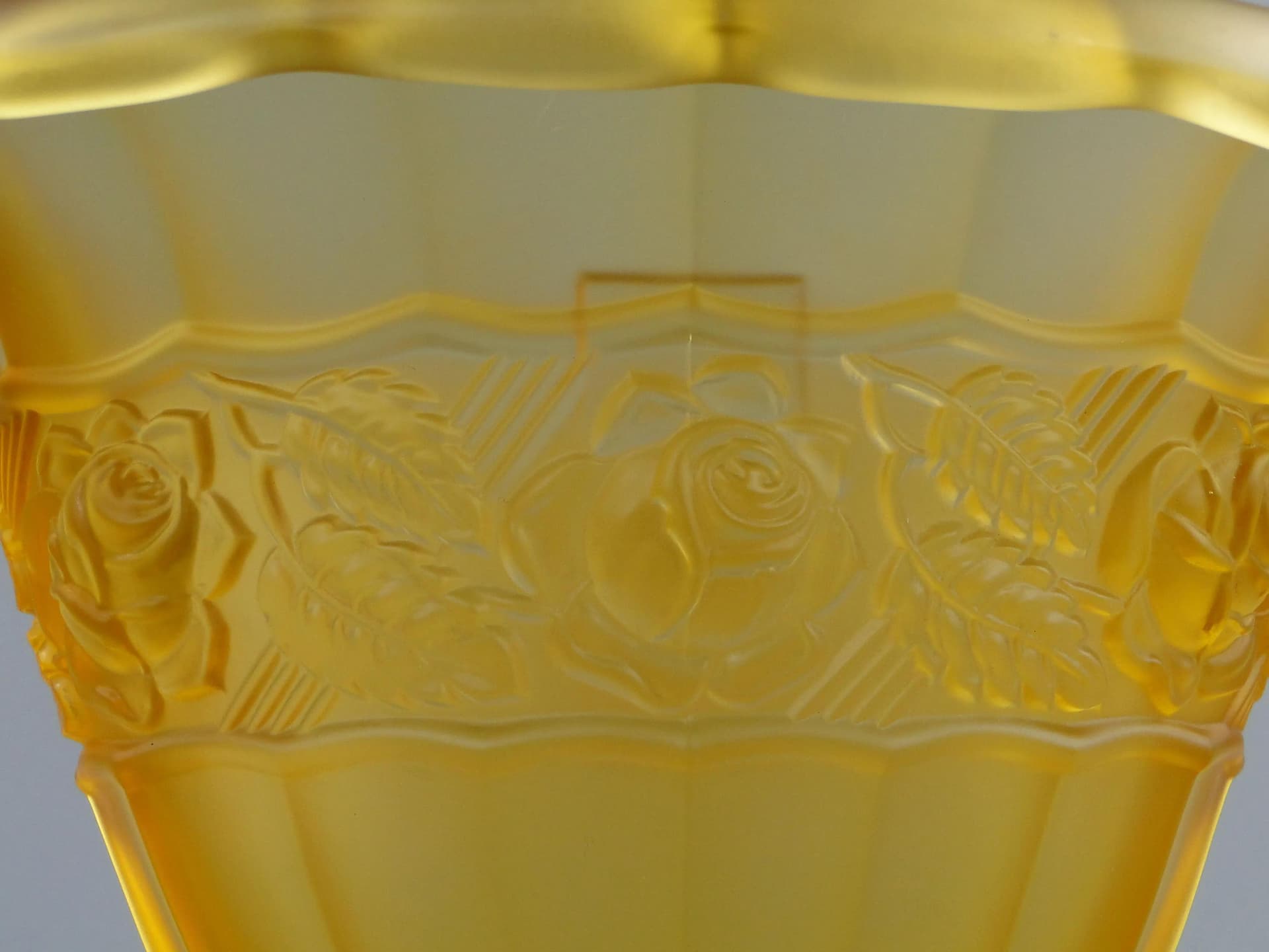 Wazon Art Deco, żółty, szkło, Polska, lata 30. - 24524