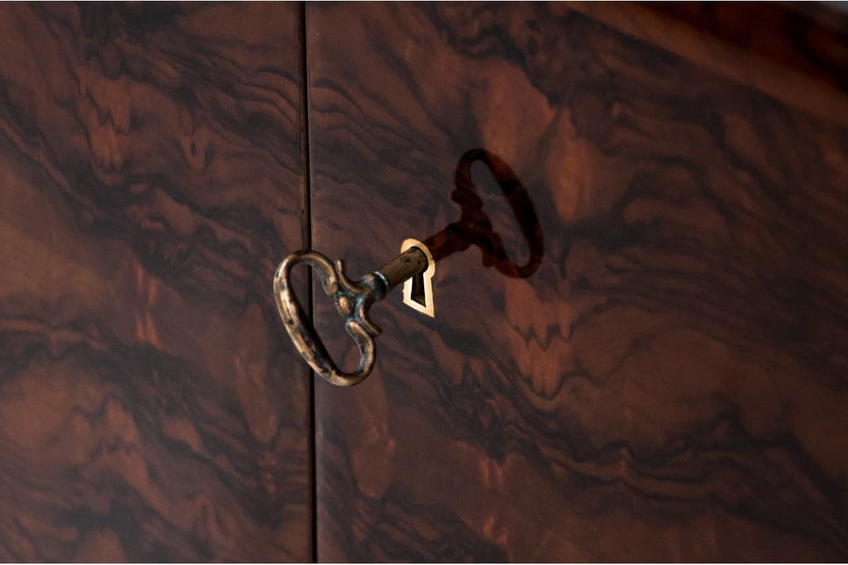 Cabinet Art Deco, brown walnut, transparent glass, Poland, 1940s - 325960