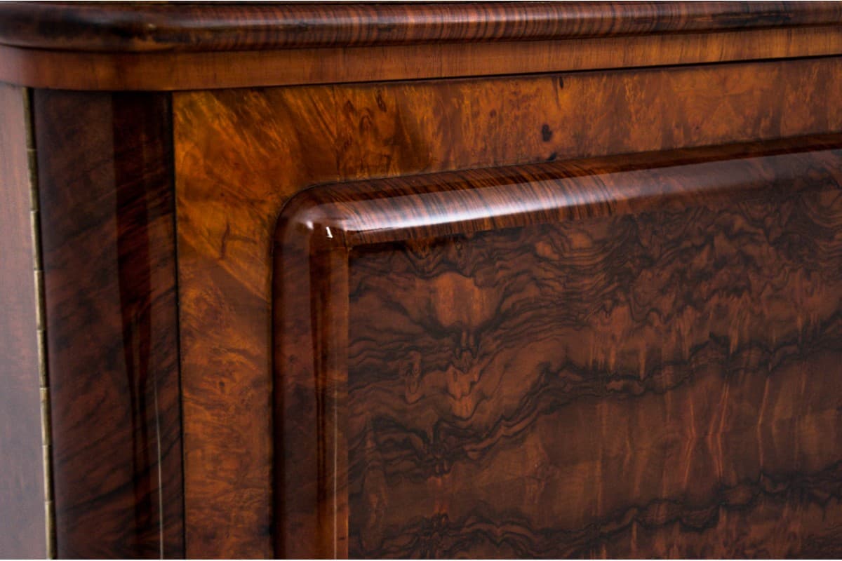 Cabinet Art Deco, brown walnut, transparent glass, Poland, 1940s - 325958
