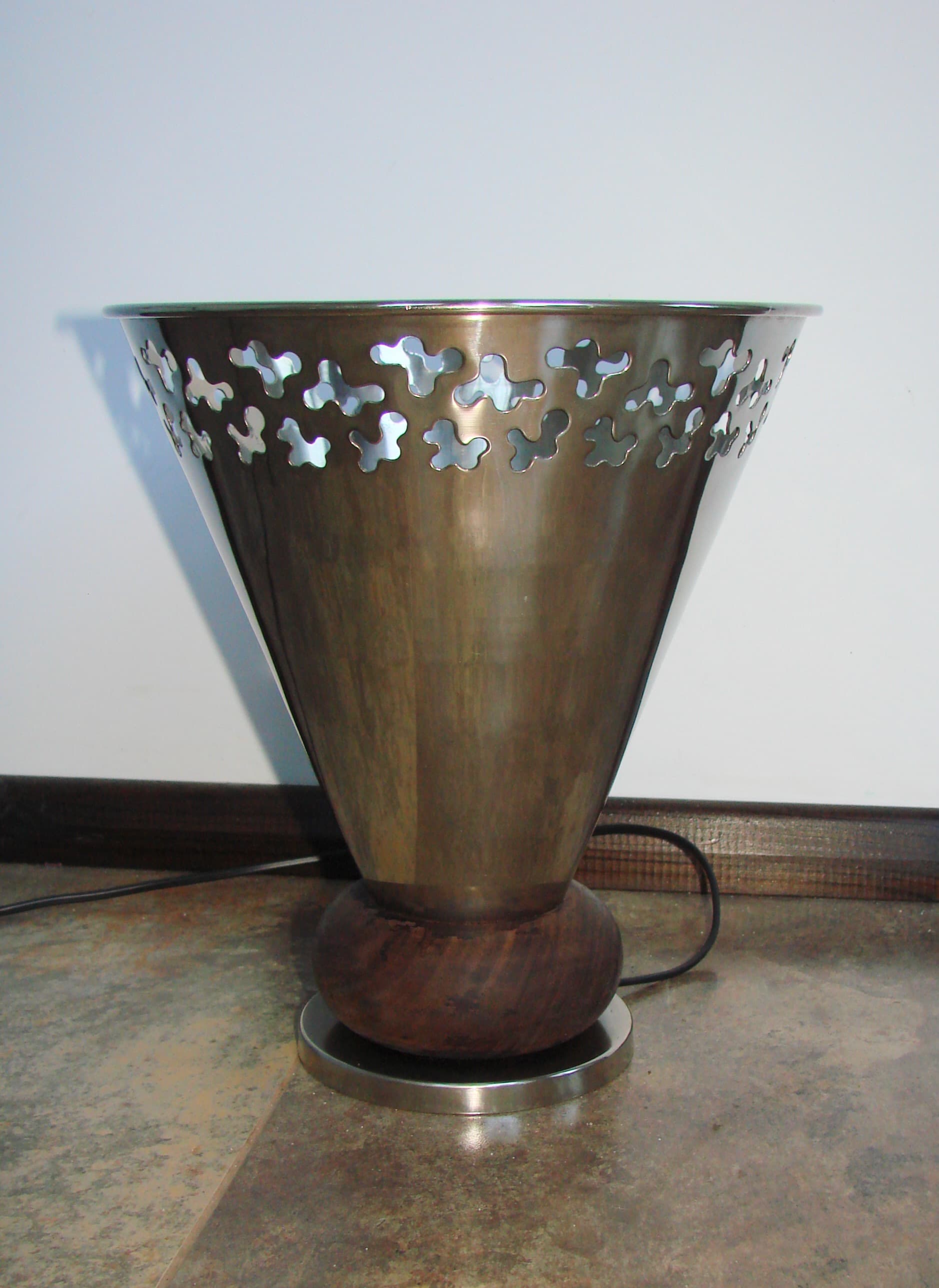 Lampa stołowa Art Deco, mosiądz niklowany srebrny, drewno brązowy, lata 40. - 326066