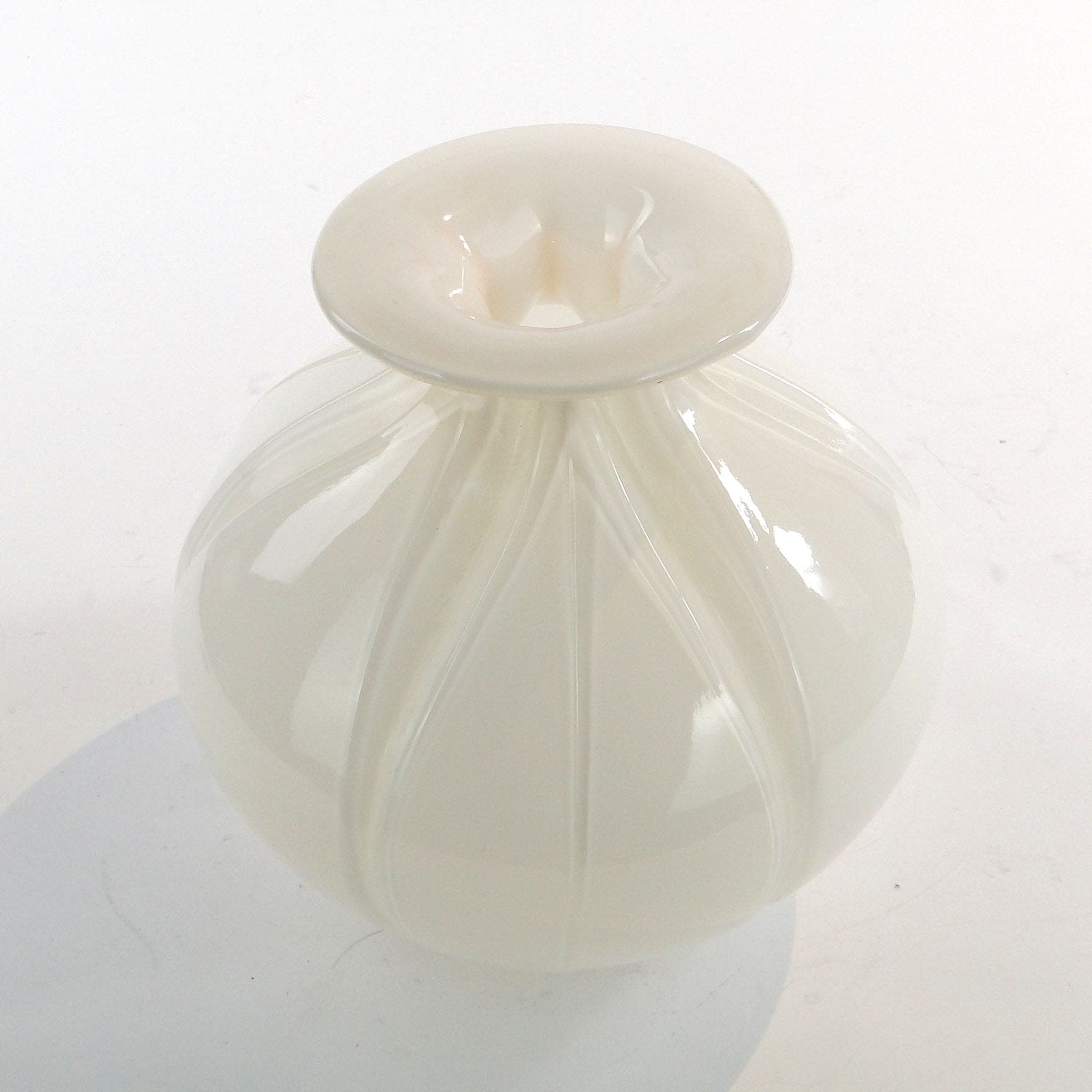 Vase Czosnek, white transparent soda-lime glass, by J. S. Drost, Ząbkowice, Poland, 1970s. - 326332