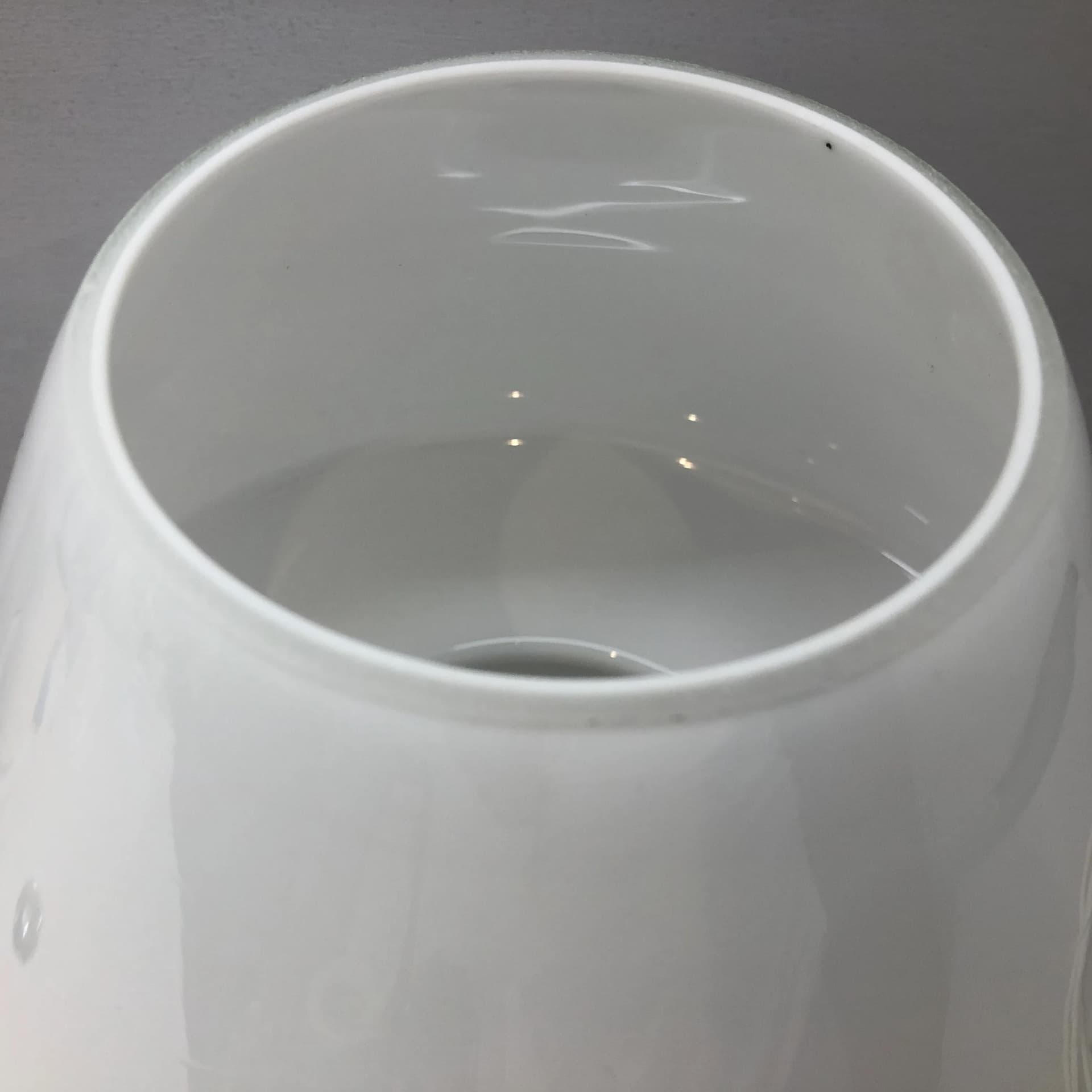 Lampka nocna Mushroom, szkło białe, Niemcy, lata 90. - 24441