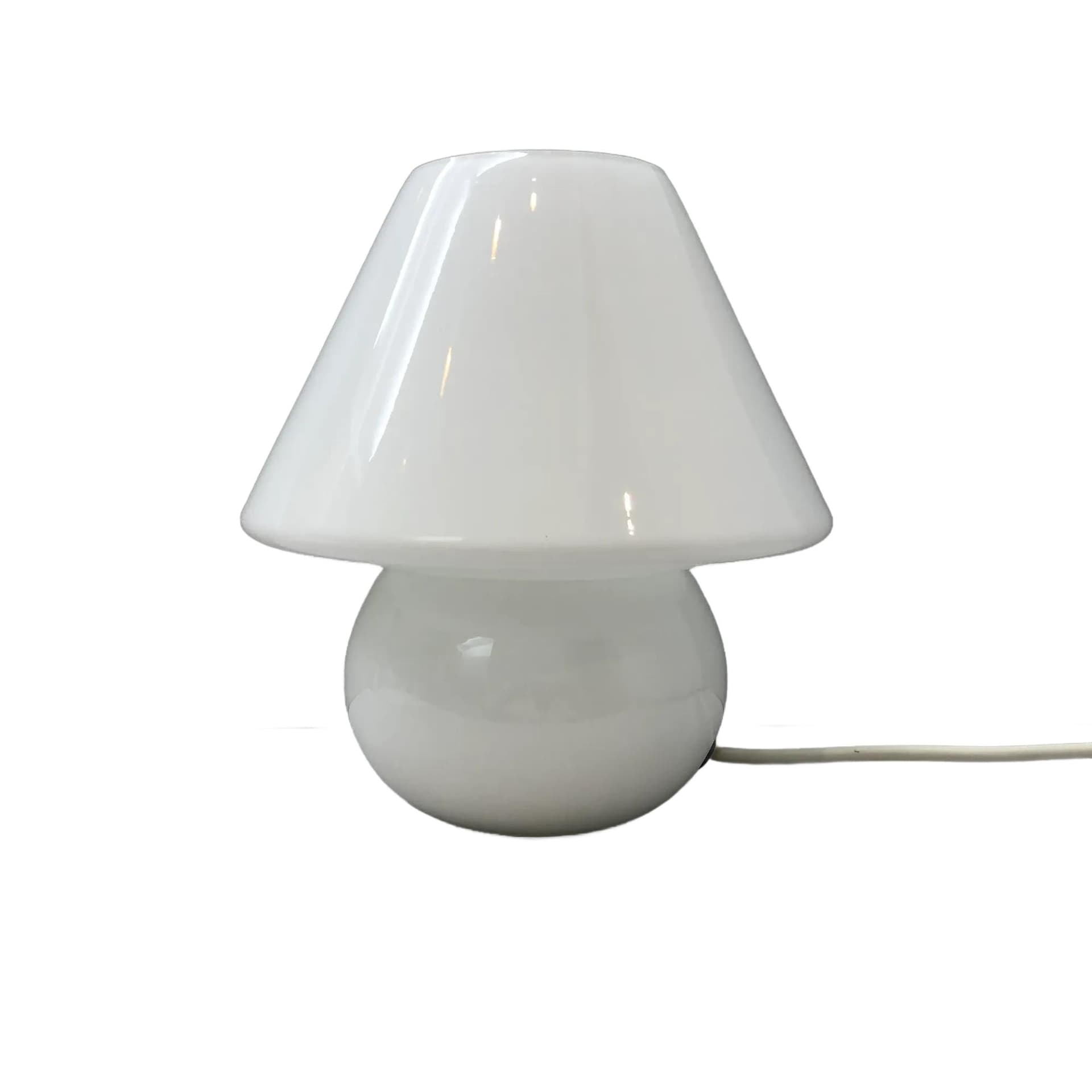 Lampka nocna Mushroom, szkło białe, Niemcy, lata 90.