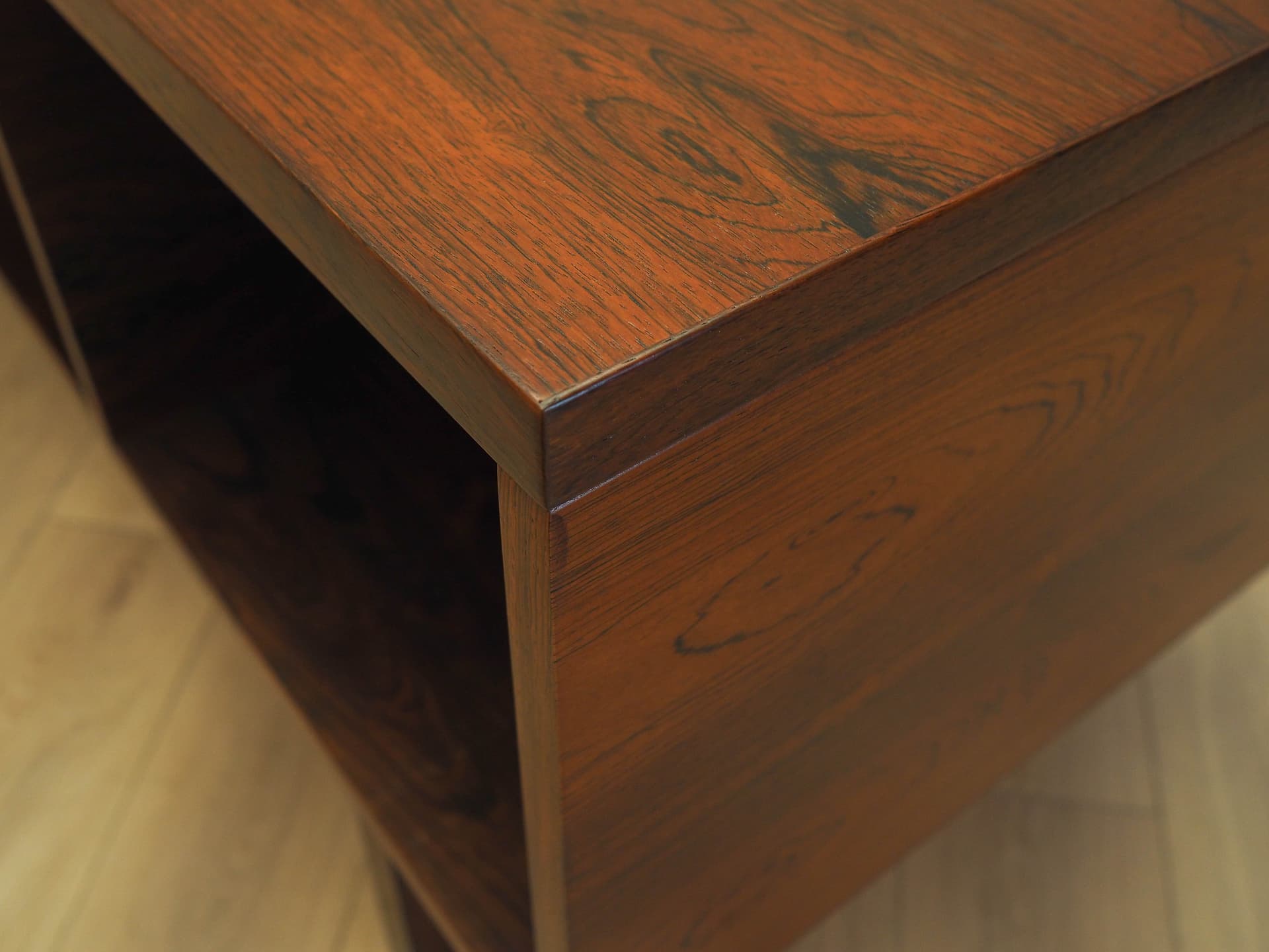 Desk, brown rosewood, Eigil Petersens Møbelfabrik, Denmark, 1970s. - 326434