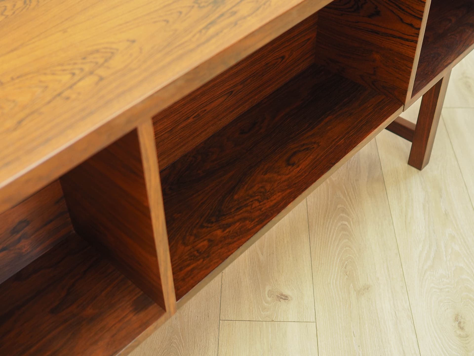 Desk, brown rosewood, Eigil Petersens Møbelfabrik, Denmark, 1970s. - 326442
