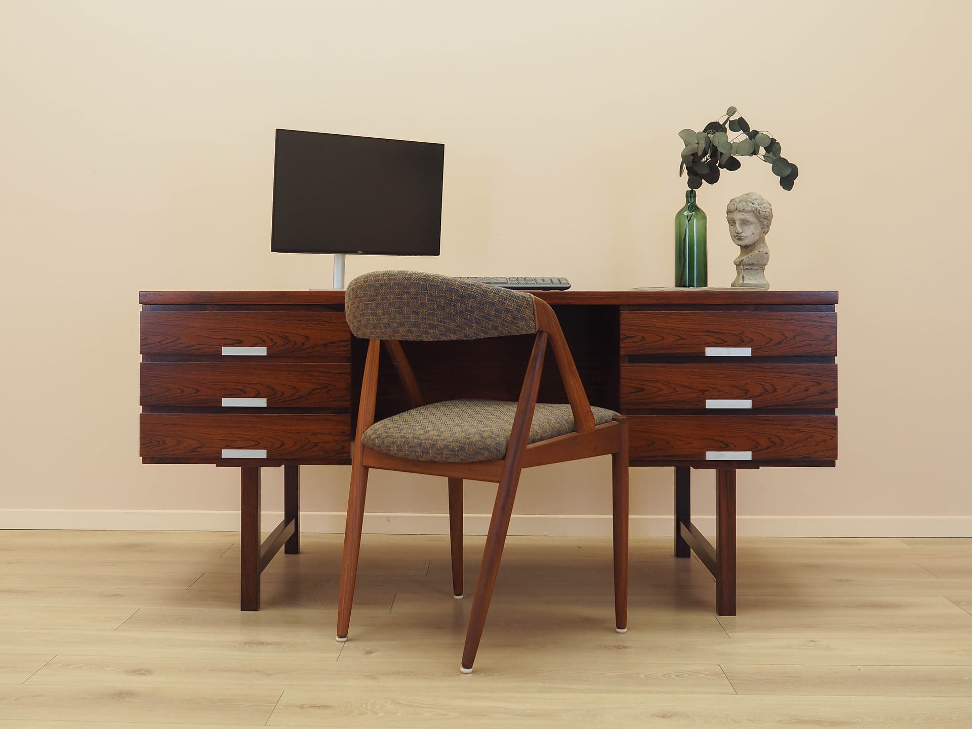 Desk, brown rosewood, Eigil Petersens Møbelfabrik, Denmark, 1970s. - 326429