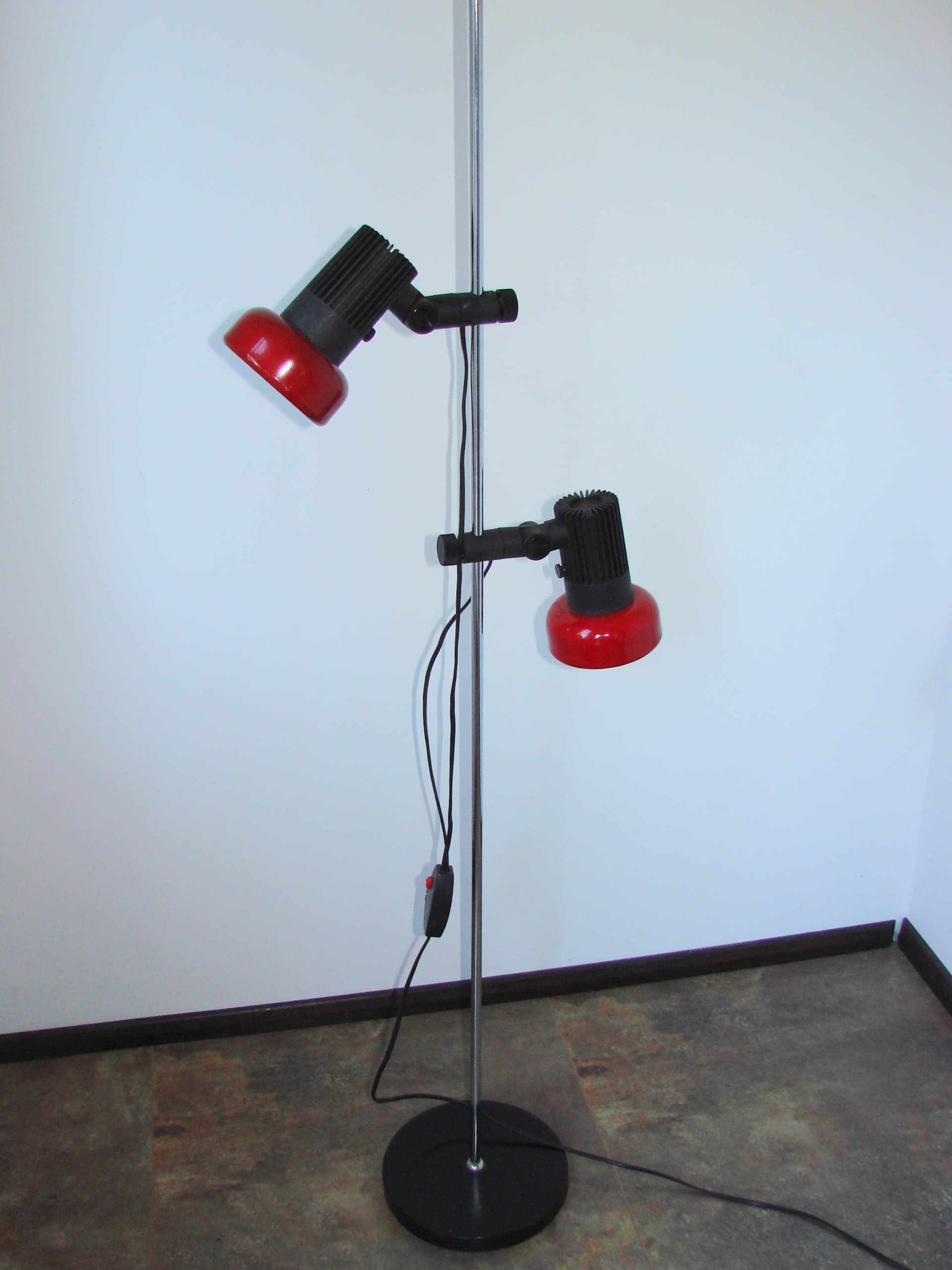 Floor lamp, red metal, silver chrome, 1970s - 326650