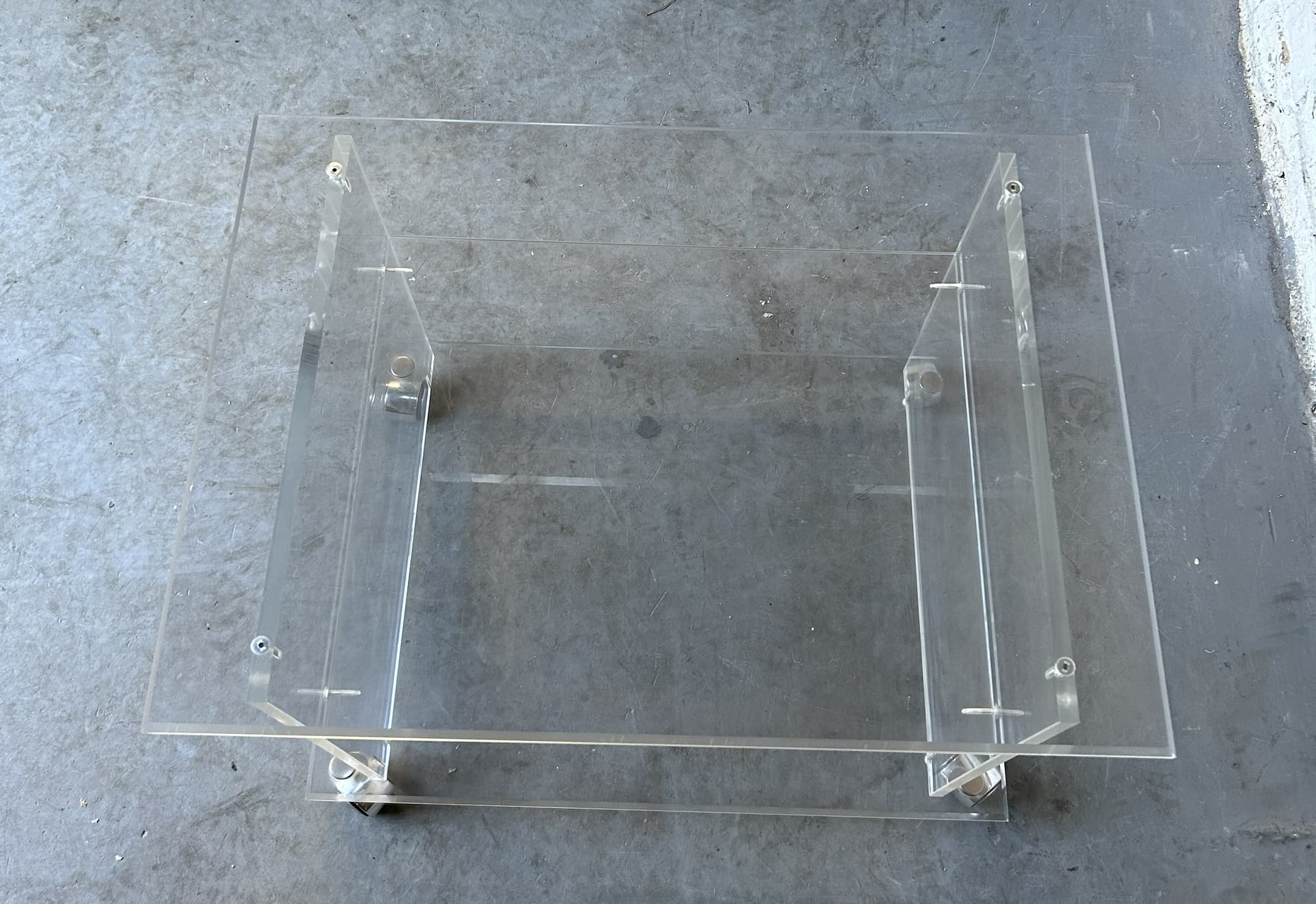 Mobile side table, transparent acrylic, metal, 1970s - 326661