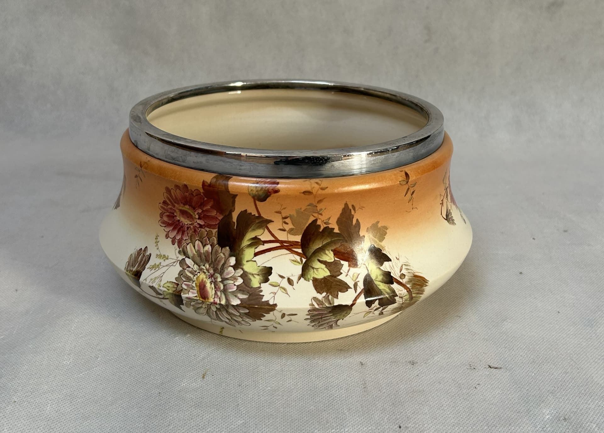 Miska, Carlton Ware W&R, ceramika beżowa, srebro, Anglia, ok. 1900 - 326731