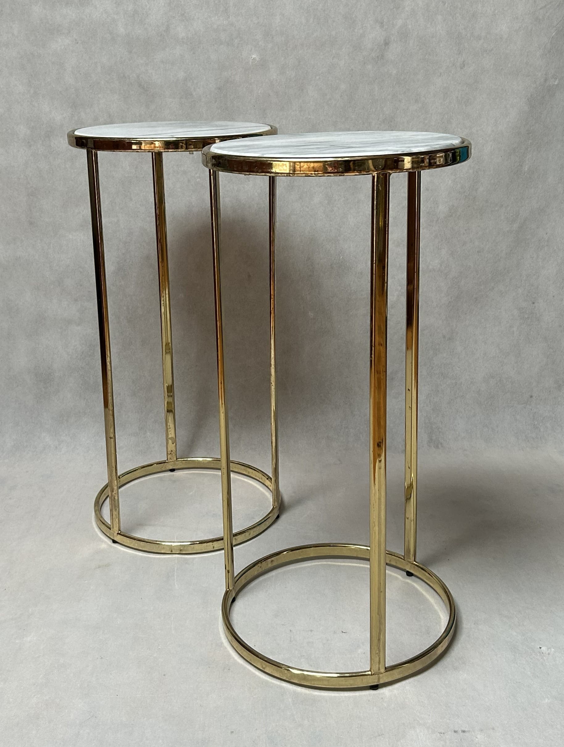 Stolik pomocniczy Glam, marmur biały szary, metal złoty - 326757