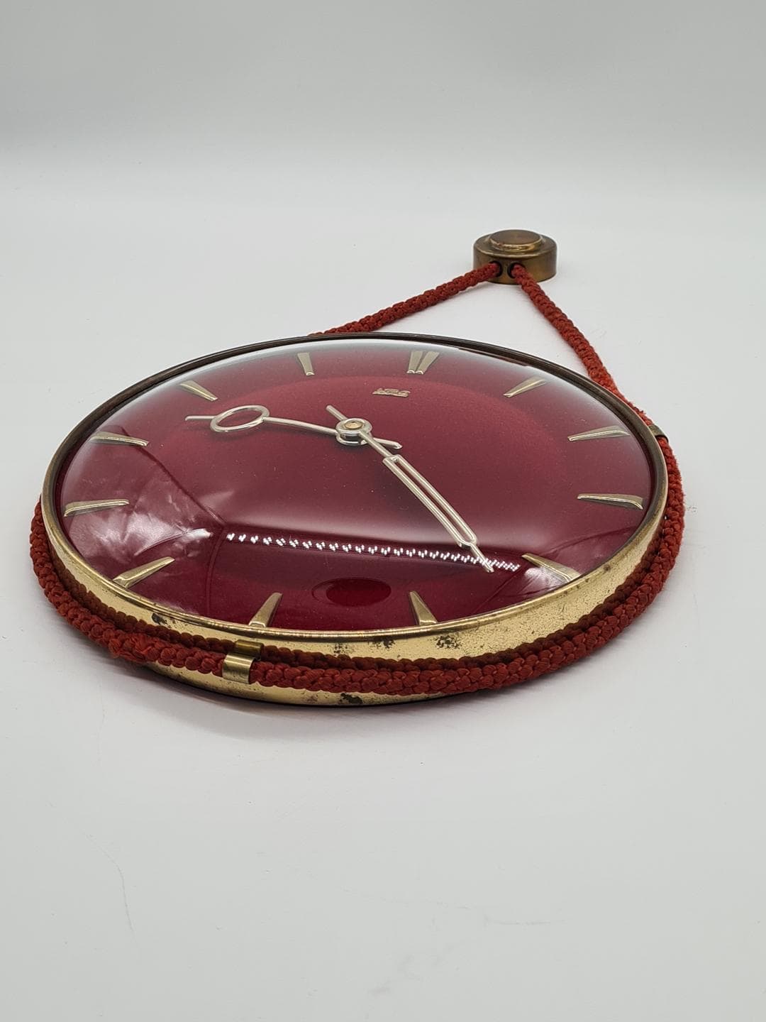 Wall Clock, Space Age, red acrylic, gold metal, East Germany, 1970s. - 326872