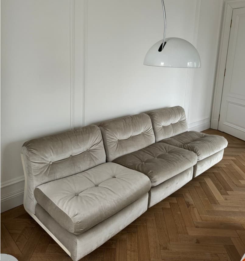 Fotel Amanta, velvet beżowy, włókno szklane białe, proj. M. Bellini, B&B Italia, Włochy, lata 70. - 327068