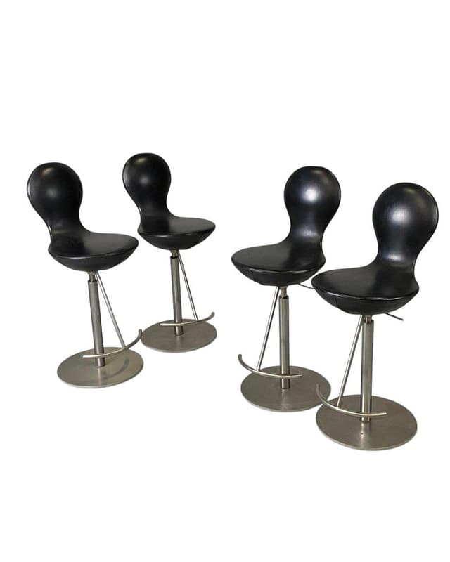 Zestaw czterech hokerów Eight, skóra czarna, stal nierdzewna, proj. O. Eldrøy, Varier Furniture, Norwegia, lata 80. - WYMIARY