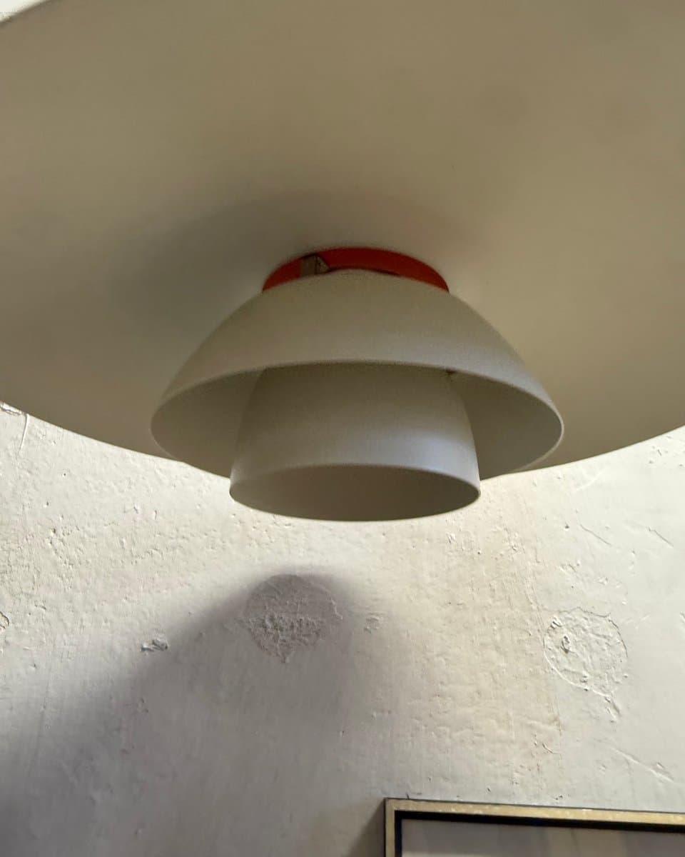 Lampa wisząca PH 4/3, metal biały czerwony, proj. P. Henningsen, Louis Poulsen, Dania, lata 60. - 327329