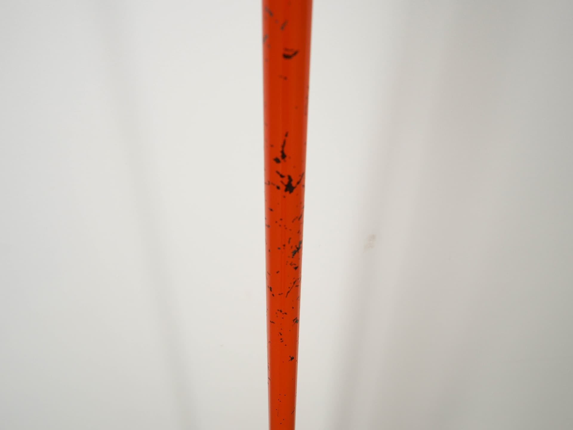 Rotary Standing Coat Rack, red, metal, Denmark, 1970s. - 327459