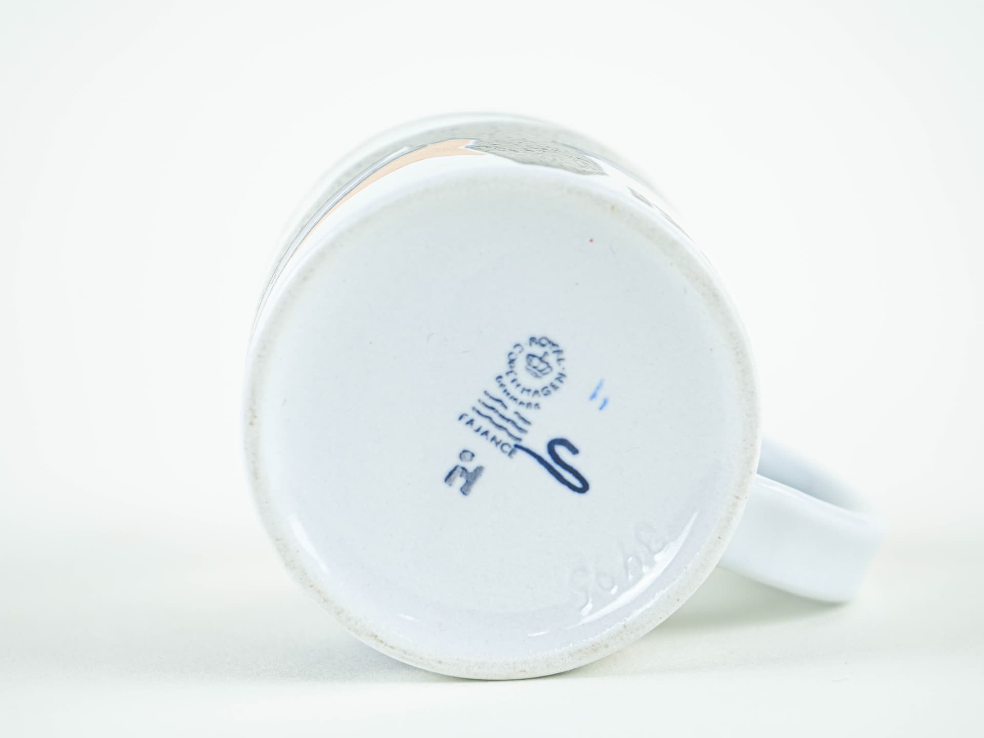 Kubek Annual Mug, biały, porcelana, proj. I.-L. Koefoed, Royal Copenhagen, Dania, lata 80. - 327545