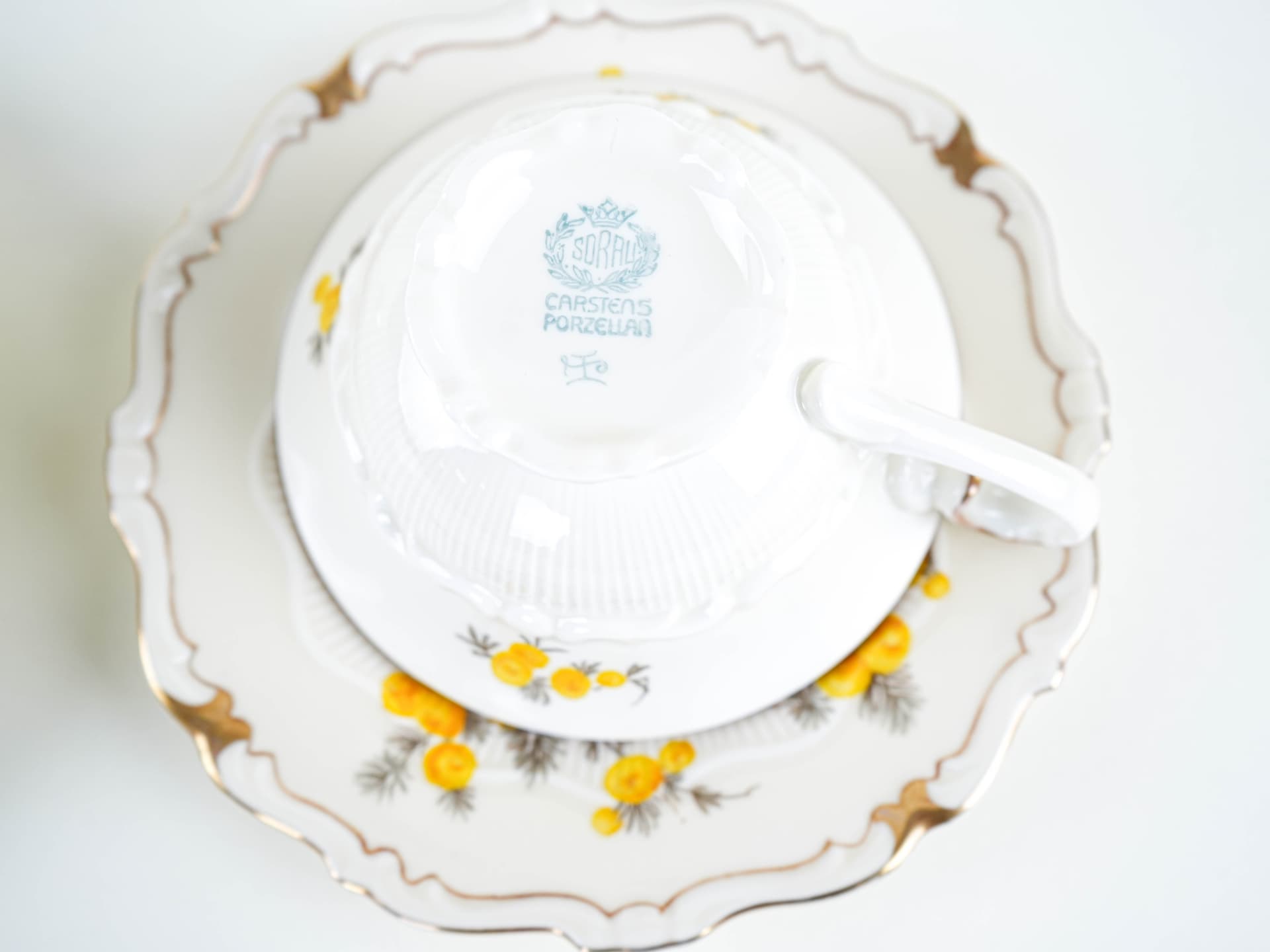 Set of cups and saucers, white and gold porcelain, Germany, 1950s - 327709