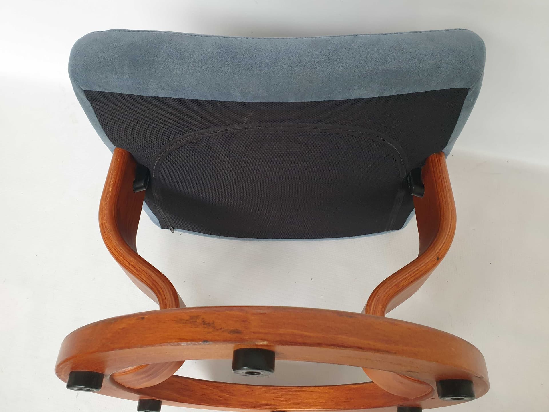 Ottoman footstool, blue-grey velvet, brown wood, Norway, 1980s. - 327755