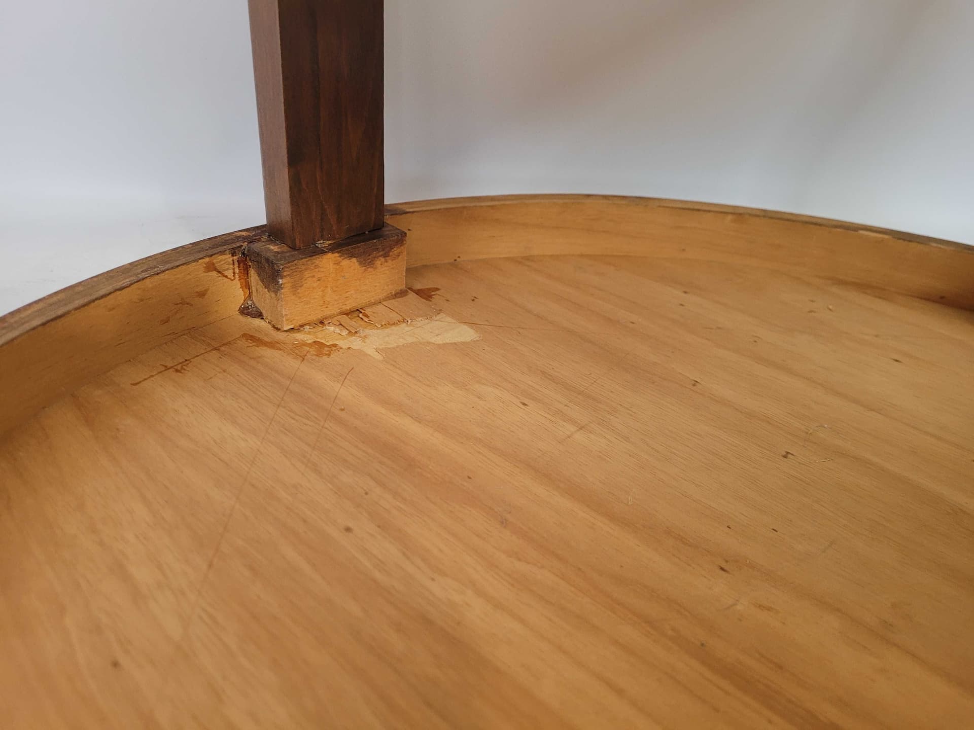 Side table Art Deco, brown wood, 1930s. - 327734