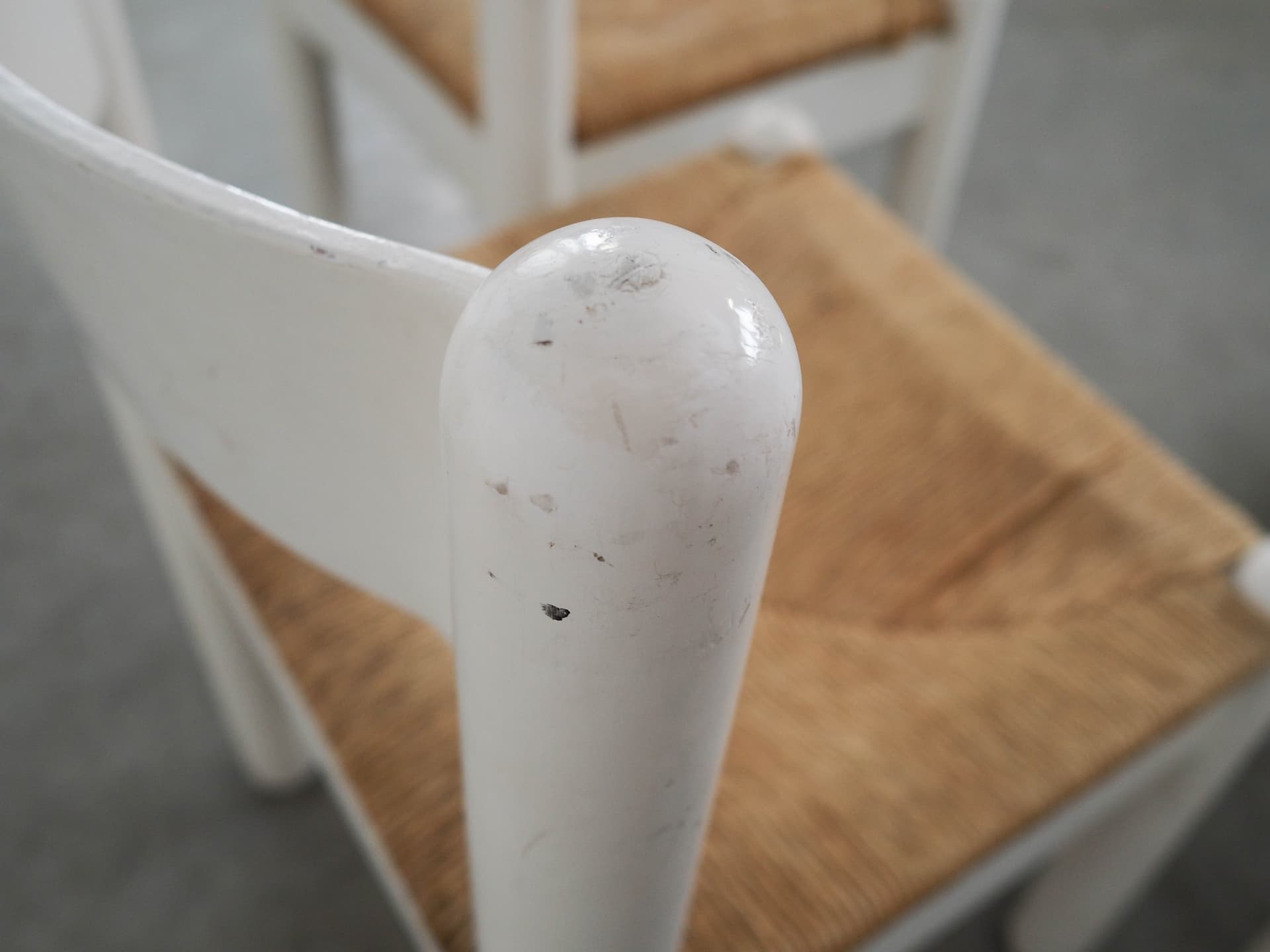 Komplet czterech krzeseł, buk biały, siedzisko słoma beżowa, Włochy, lata 80. - 327941