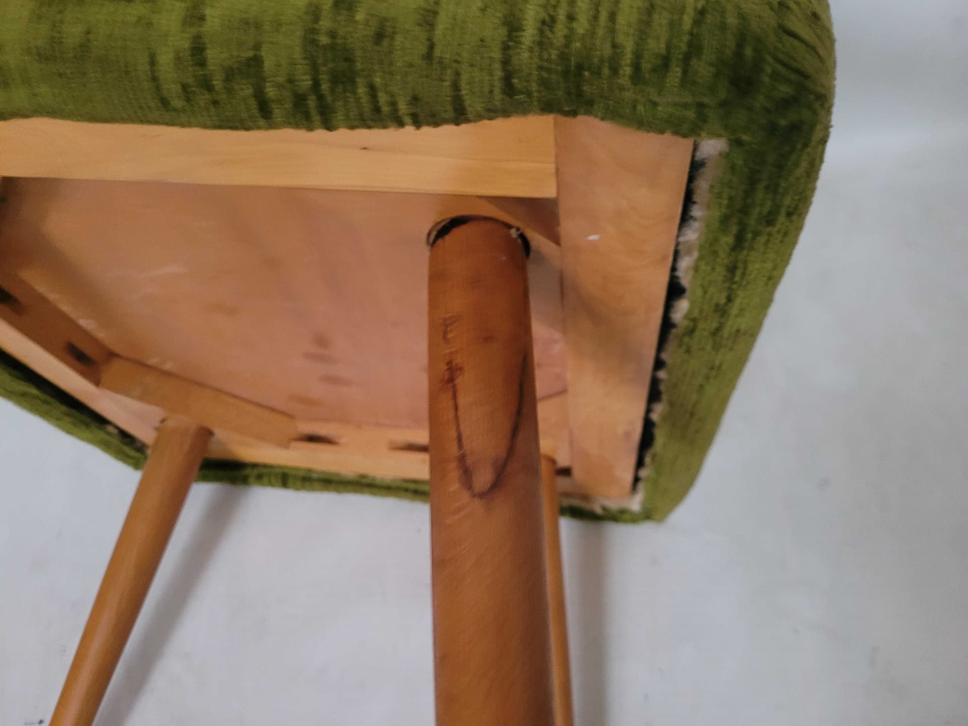 Stool, olive green fabric, brown wood, Poland, 1960s. - 328036