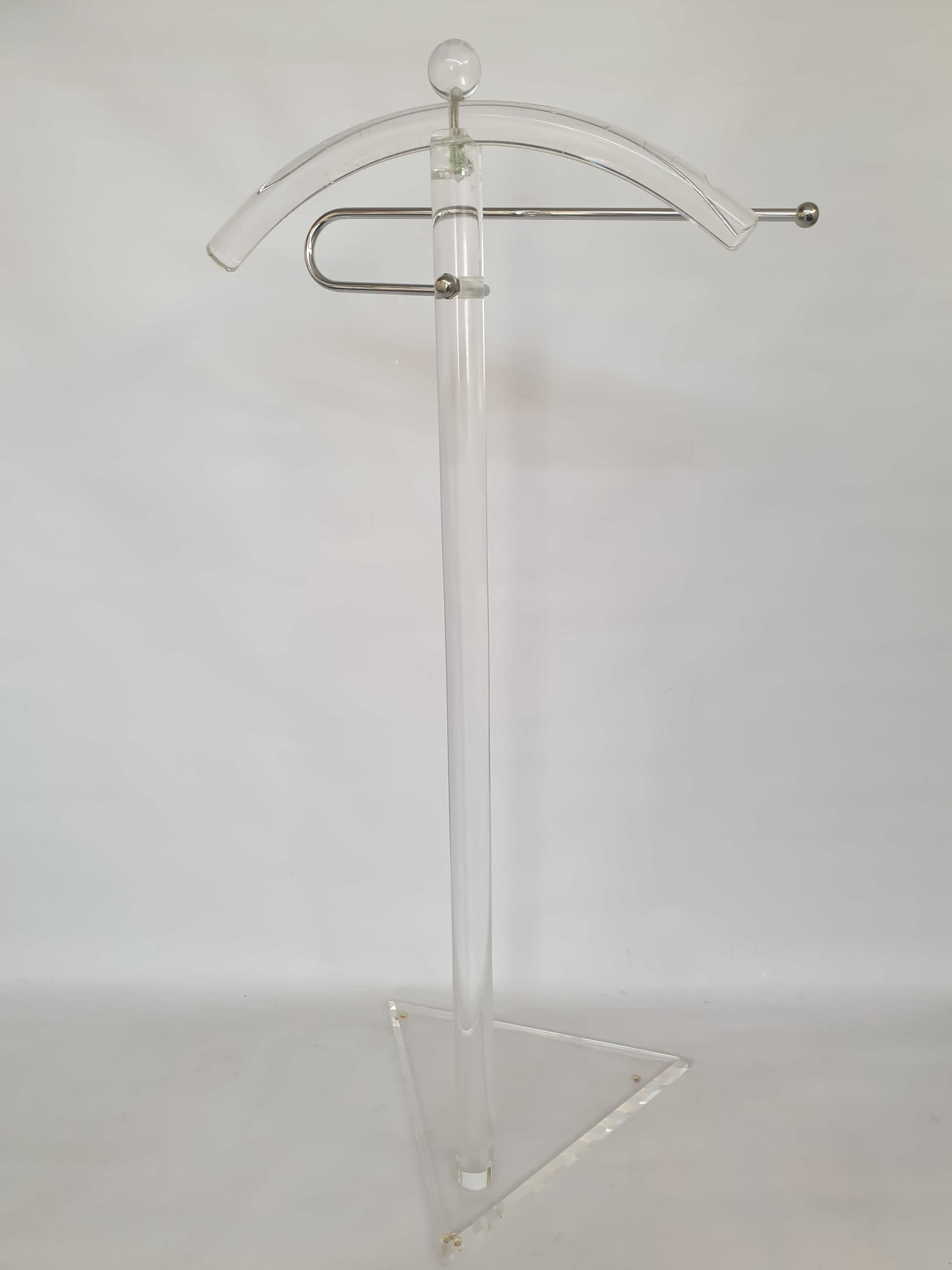 Kamerdyner, transparentny akryl, stal chromowana, Włochy, lata 70. - 328435