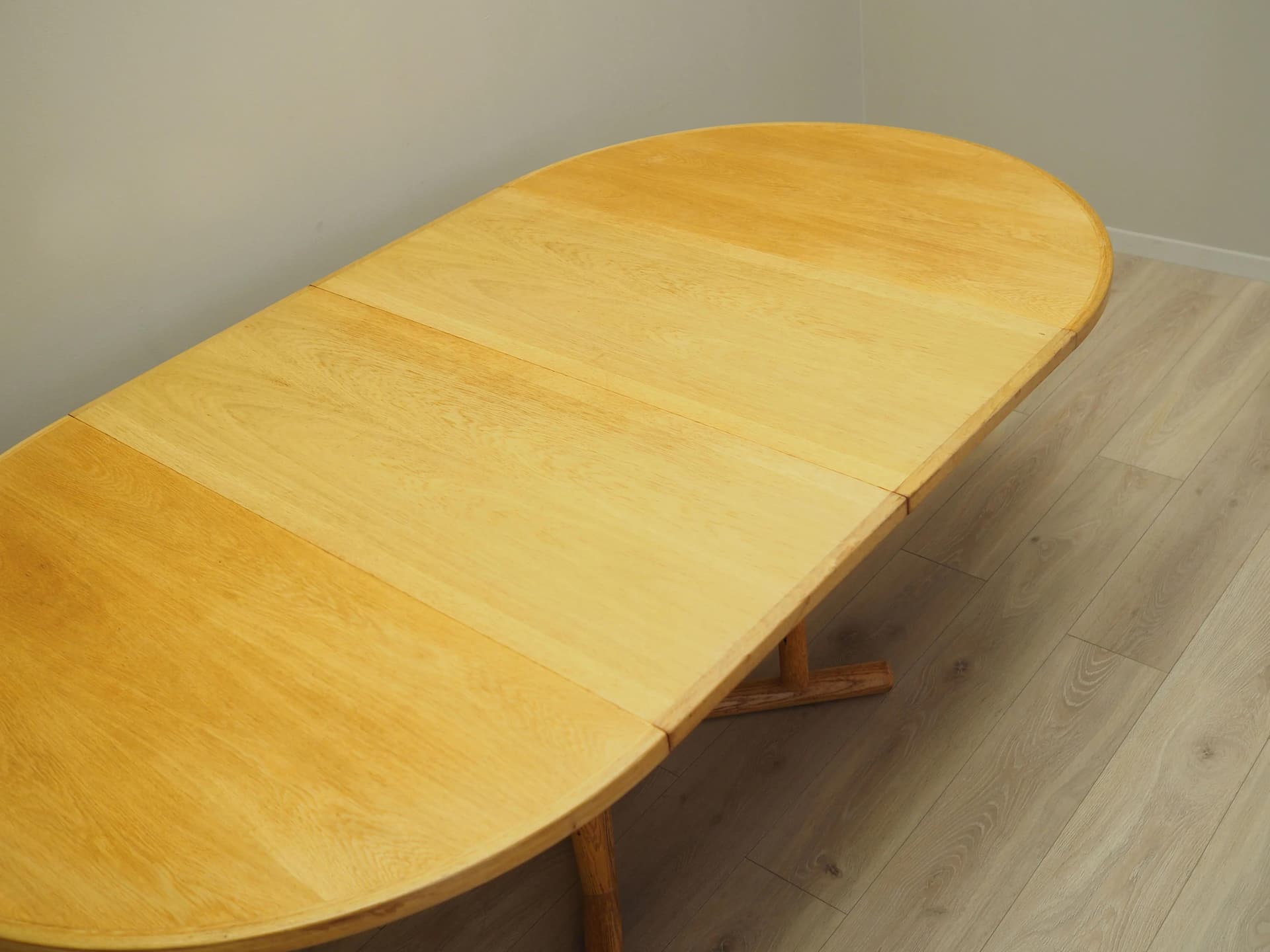 Round Table, yellow ash, Denmark, 1960s. - 24543