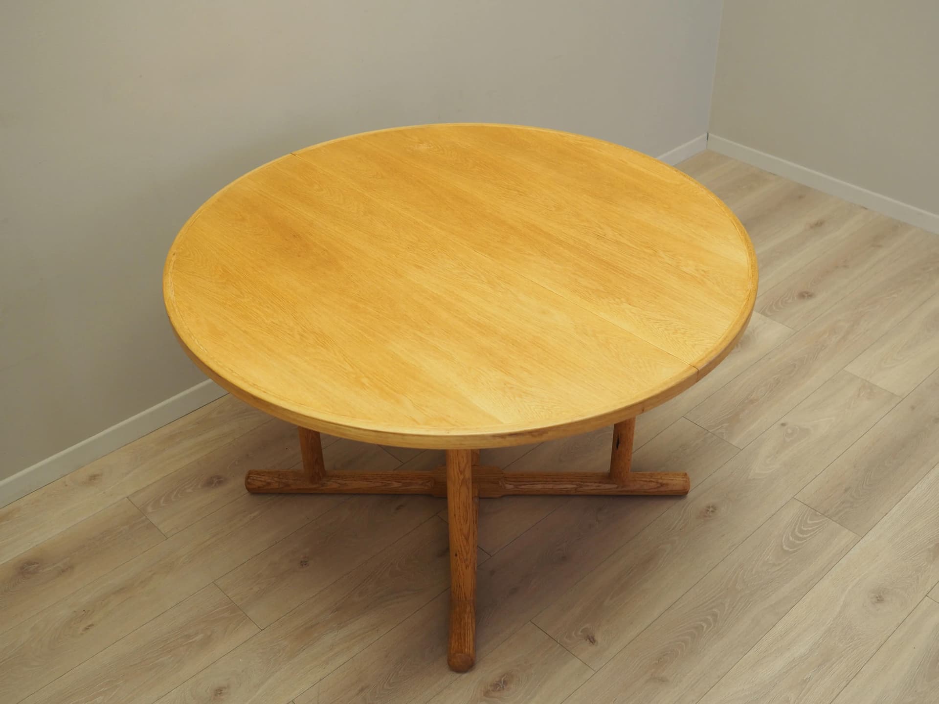 Round Table, yellow ash, Denmark, 1960s. - 24542