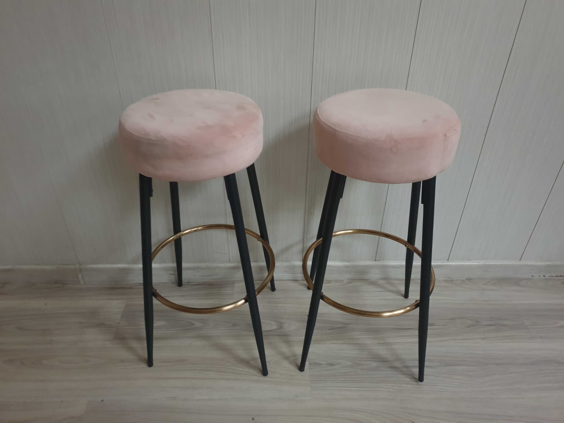 Bar Stool, pink velvet, black metal, gold ring - 328420