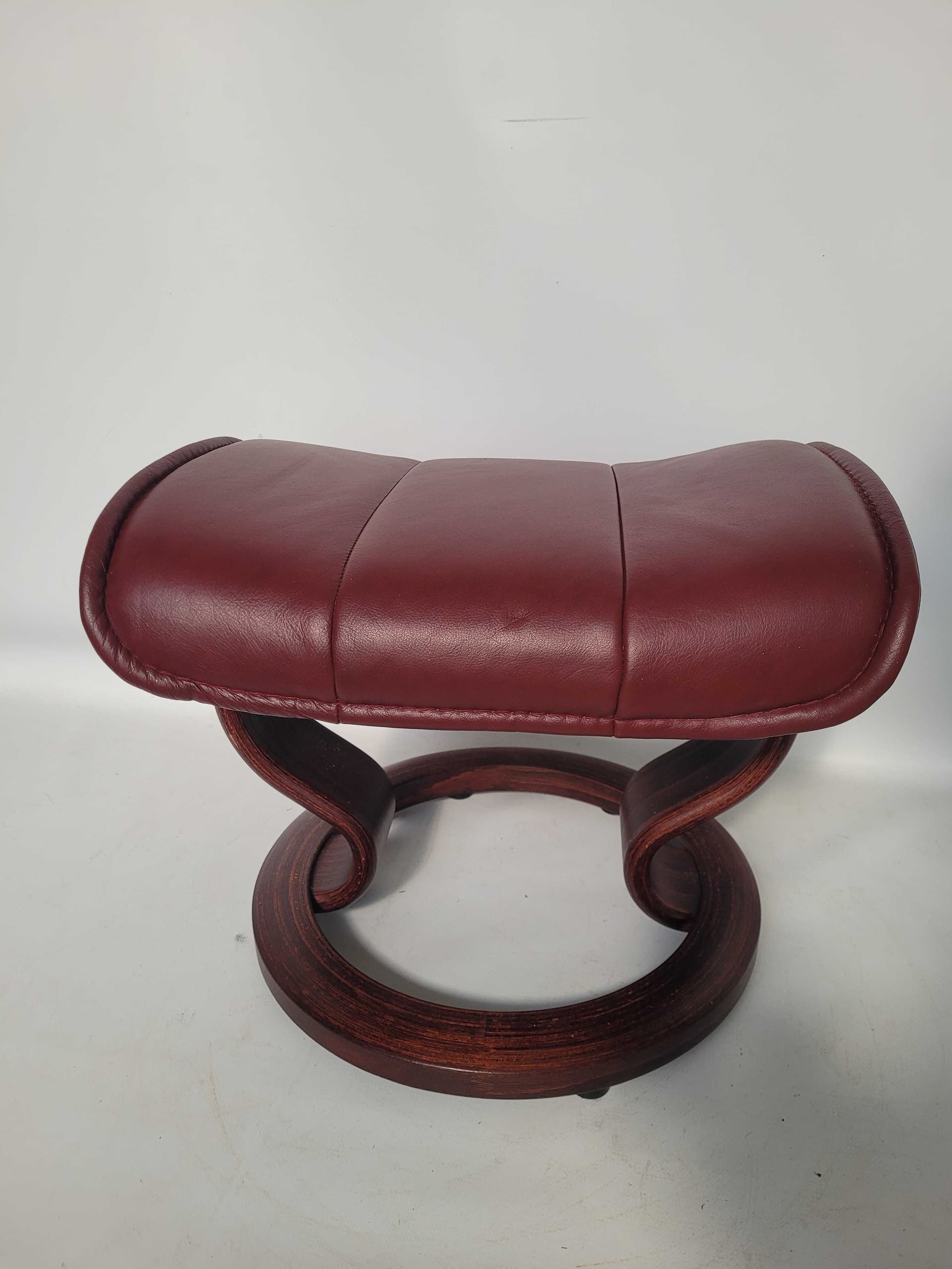 Ottoman Stressless, burgundy leather, brown wood, Scandinavia, post-1990 - 328411