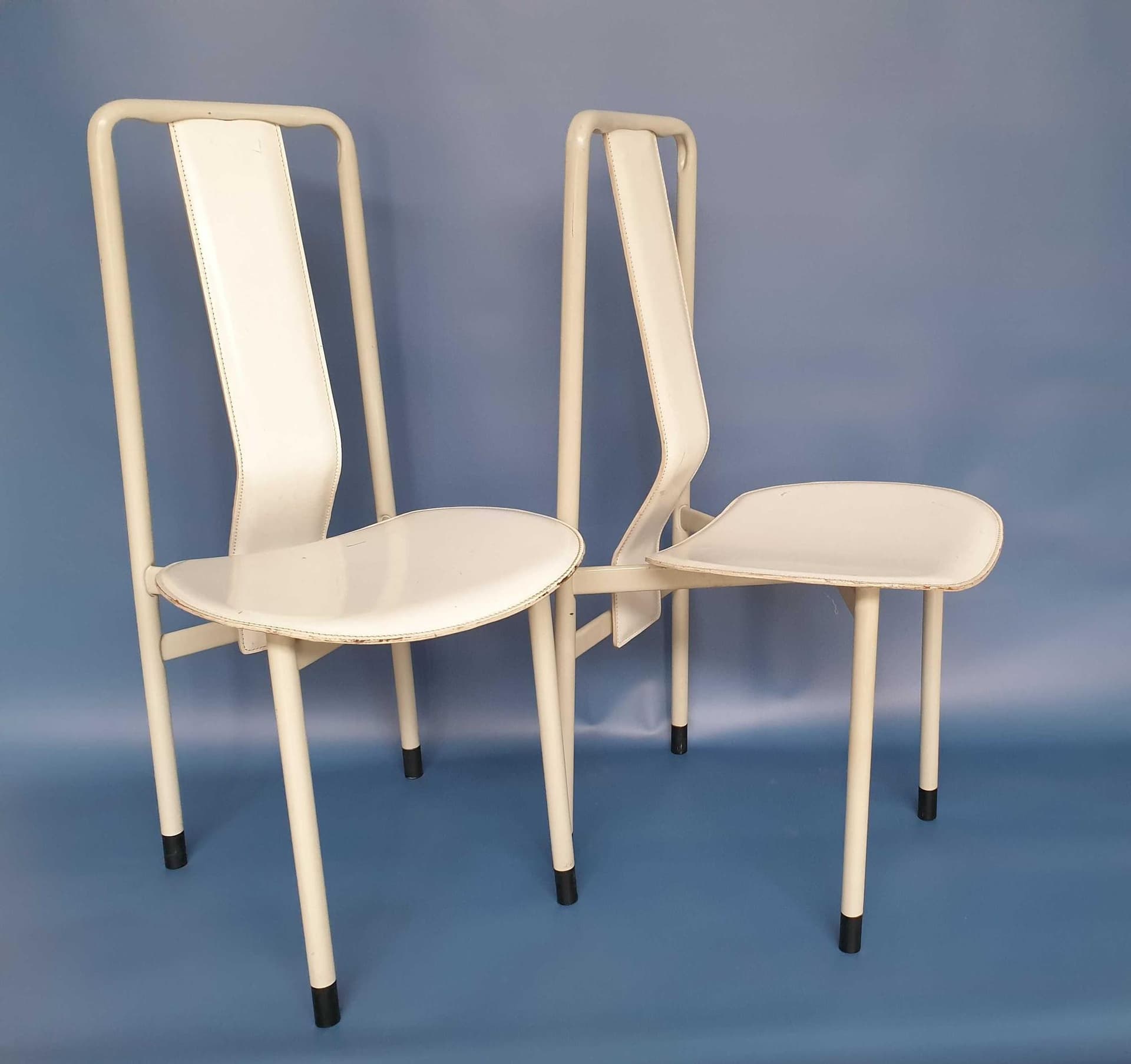 Chair, Zanotta, white leather, white metal, Zanotta, Italy, 1980s. - 328693