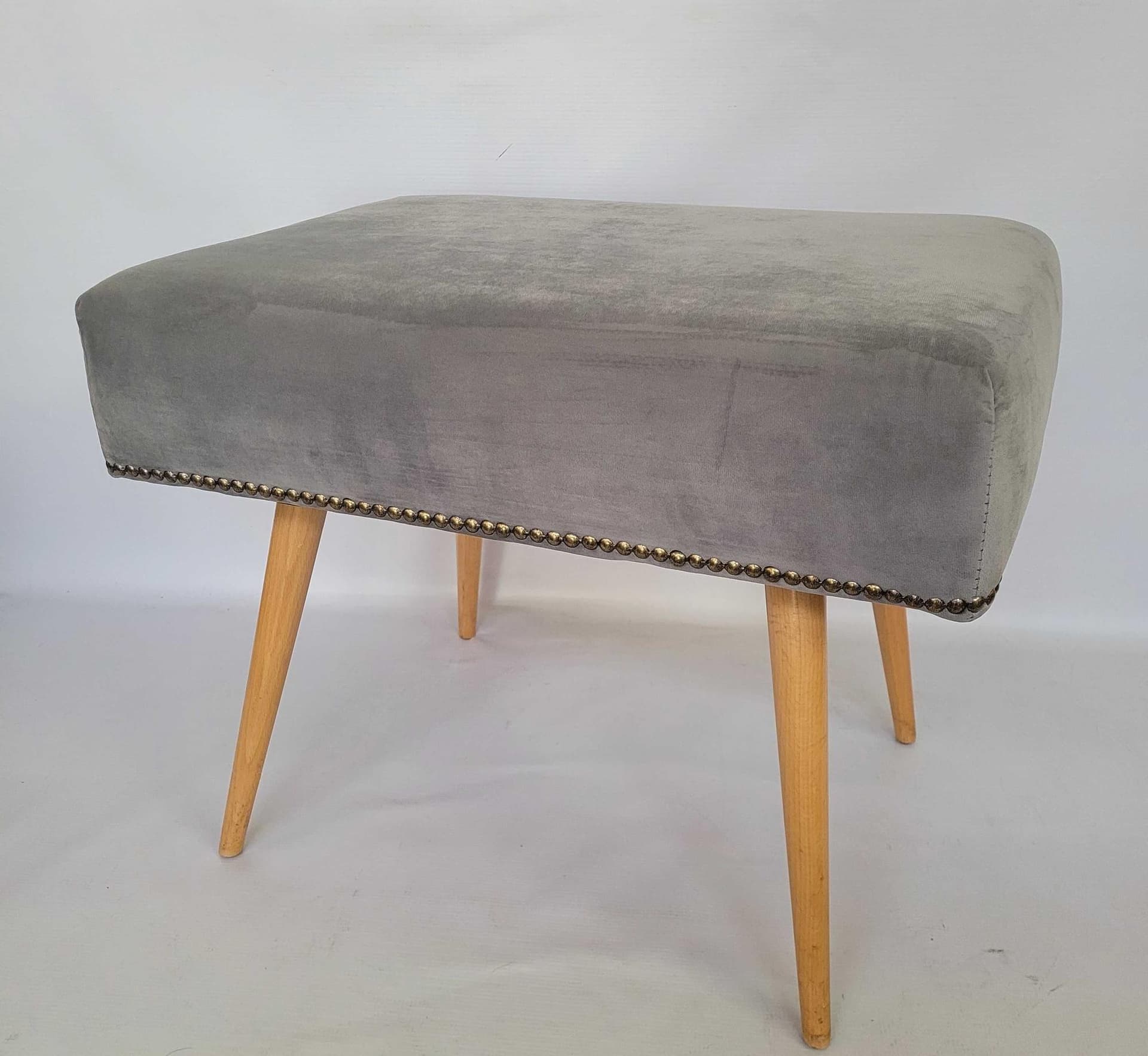 Stool Patyczak, light grey velvet, natural wood, Poland, 1970s. - 328687