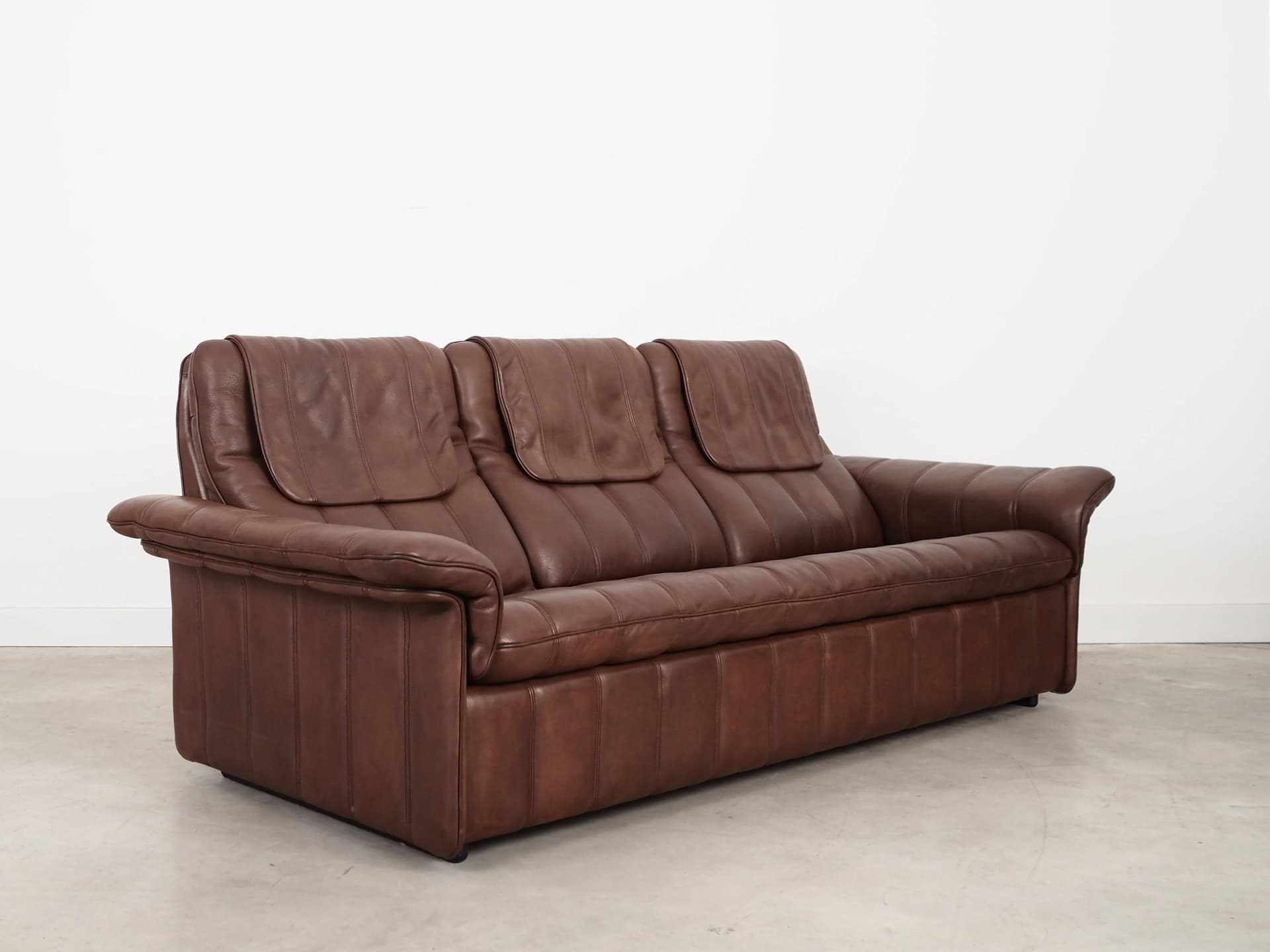 Sofa, brown leather, de Sede, Switzerland, 1970s. - 24743