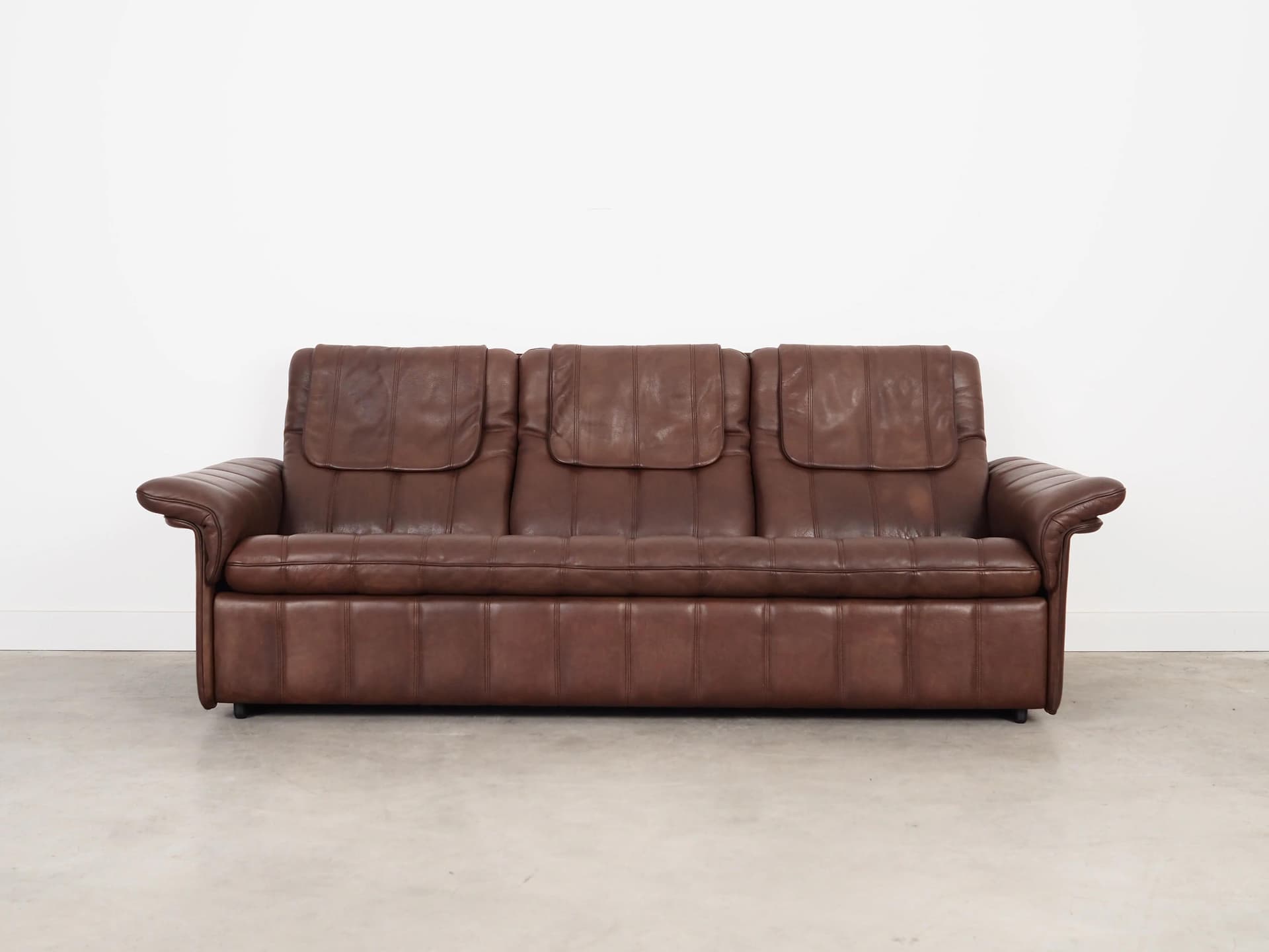 Sofa, brown leather, de Sede, Switzerland, 1970s. - 24741