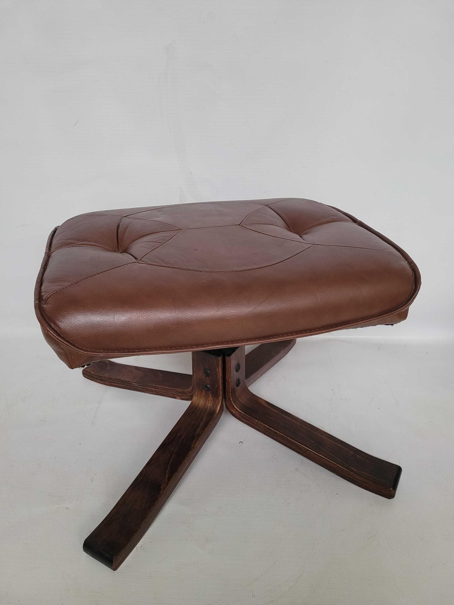 Ottoman Unico, brown leather, dark wood, Denmark, 1970s. - 328666