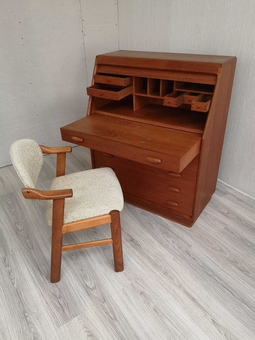 Chair, brown teak, beige cotton, by K. Kristiansen, Denmark, 1960s. - 328638