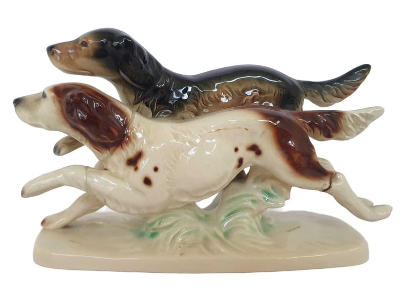 Figurine Hunting Dogs, beige brown black green, porcelain, 1970s.